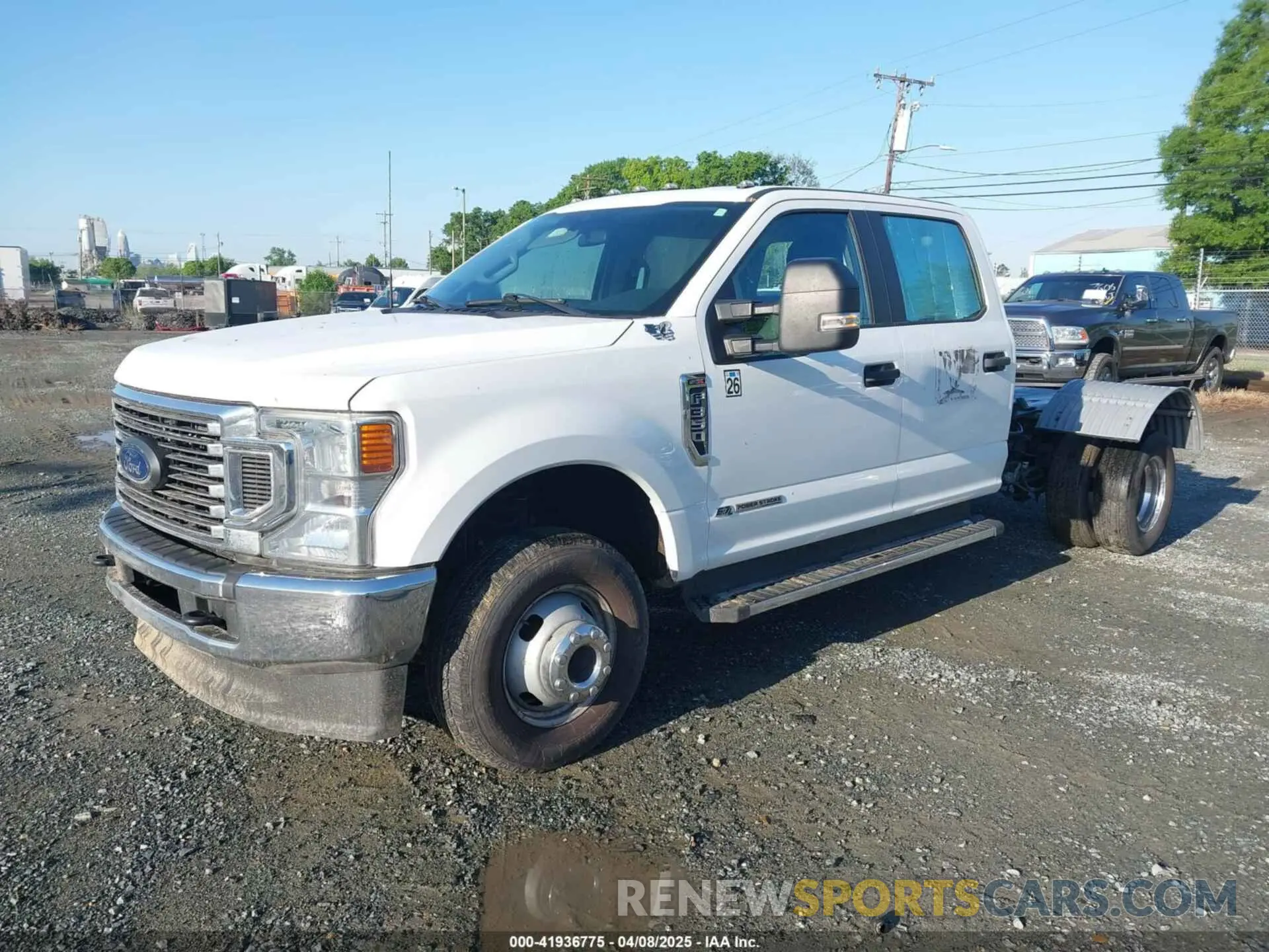 2 Photograph of a damaged car 1FT8W3DT5NEC43353 FORD F-350 2022
