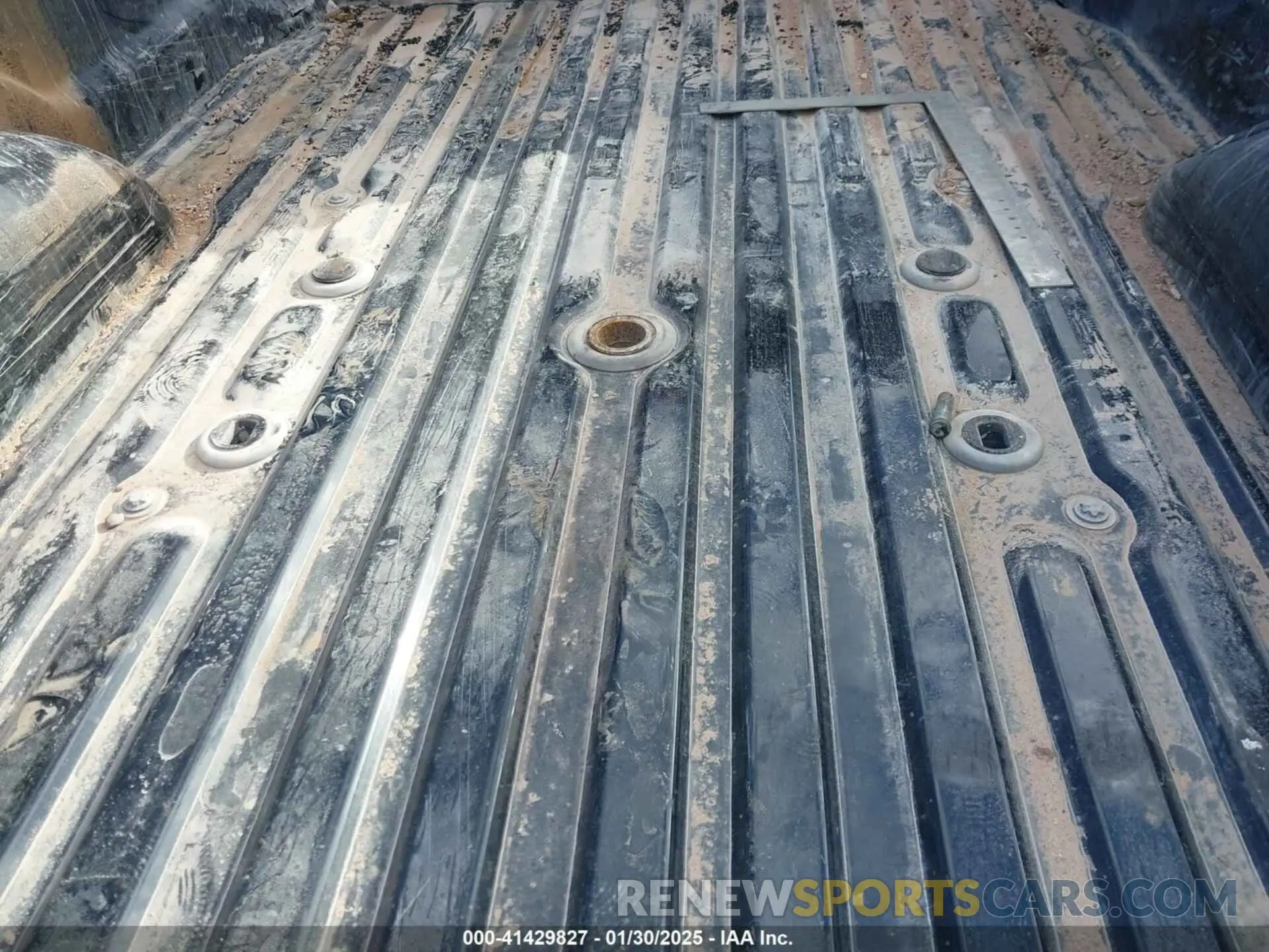 13 Photograph of a damaged car 1FT8W3DT5NED32033 FORD F-350 2022