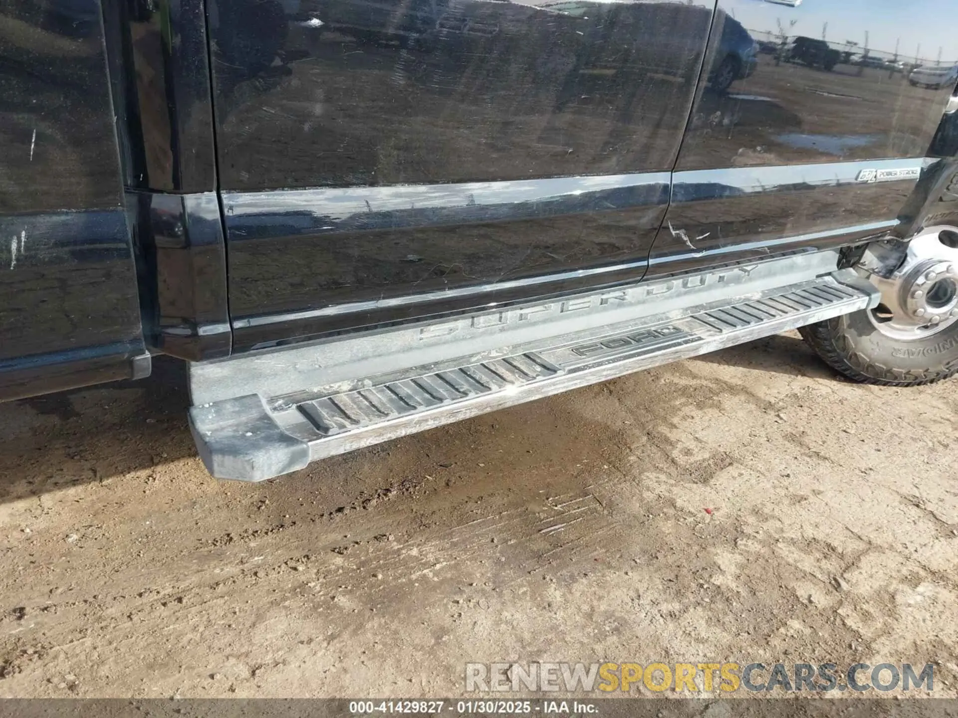 14 Photograph of a damaged car 1FT8W3DT5NED32033 FORD F-350 2022