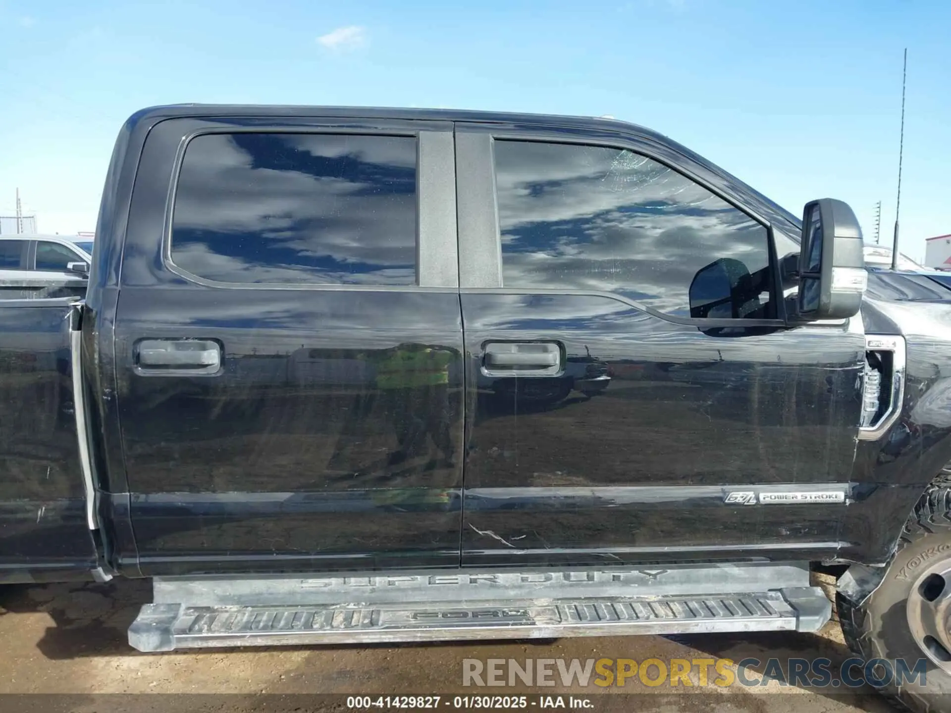 16 Photograph of a damaged car 1FT8W3DT5NED32033 FORD F-350 2022