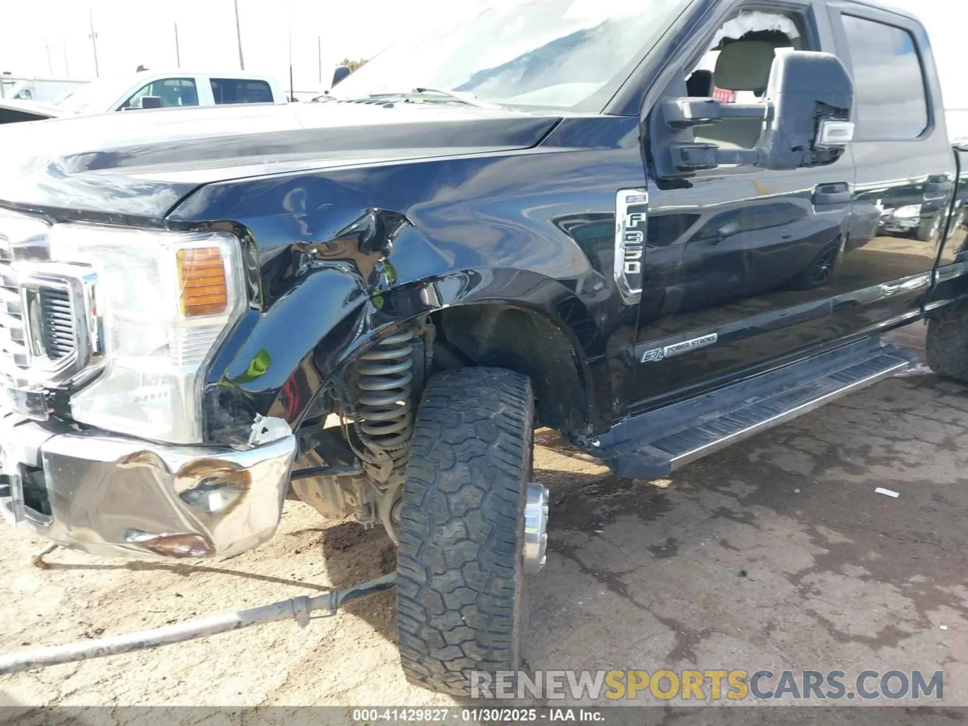 19 Photograph of a damaged car 1FT8W3DT5NED32033 FORD F-350 2022