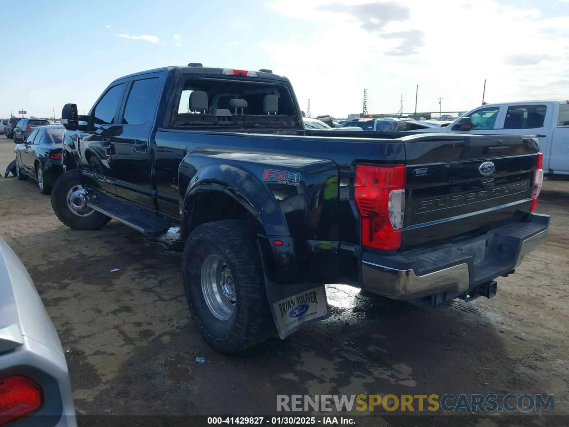 3 Photograph of a damaged car 1FT8W3DT5NED32033 FORD F-350 2022