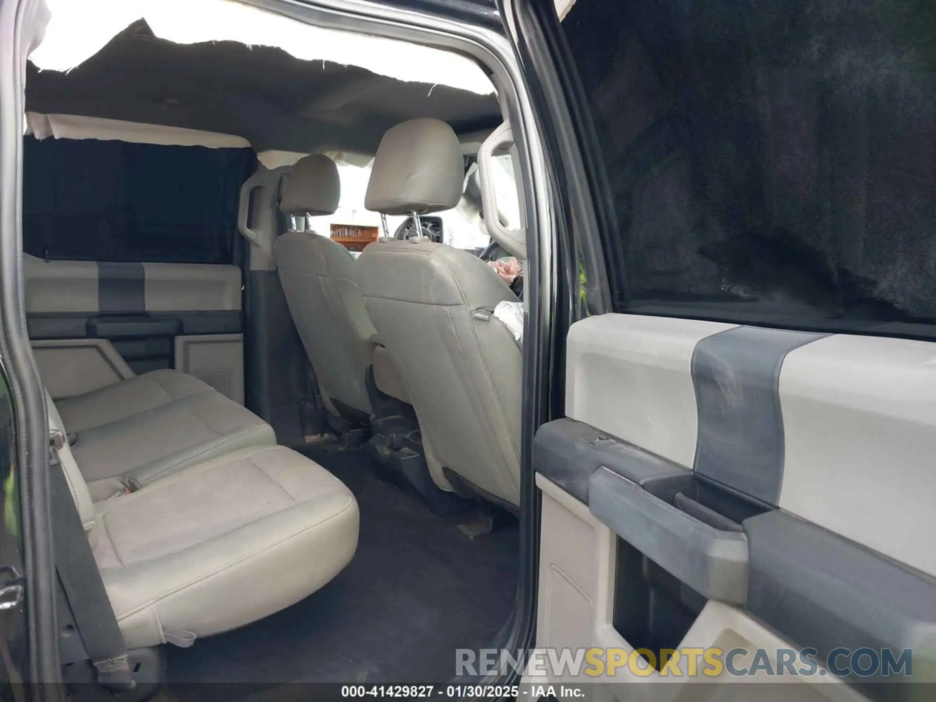 6 Photograph of a damaged car 1FT8W3DT5NED32033 FORD F-350 2022
