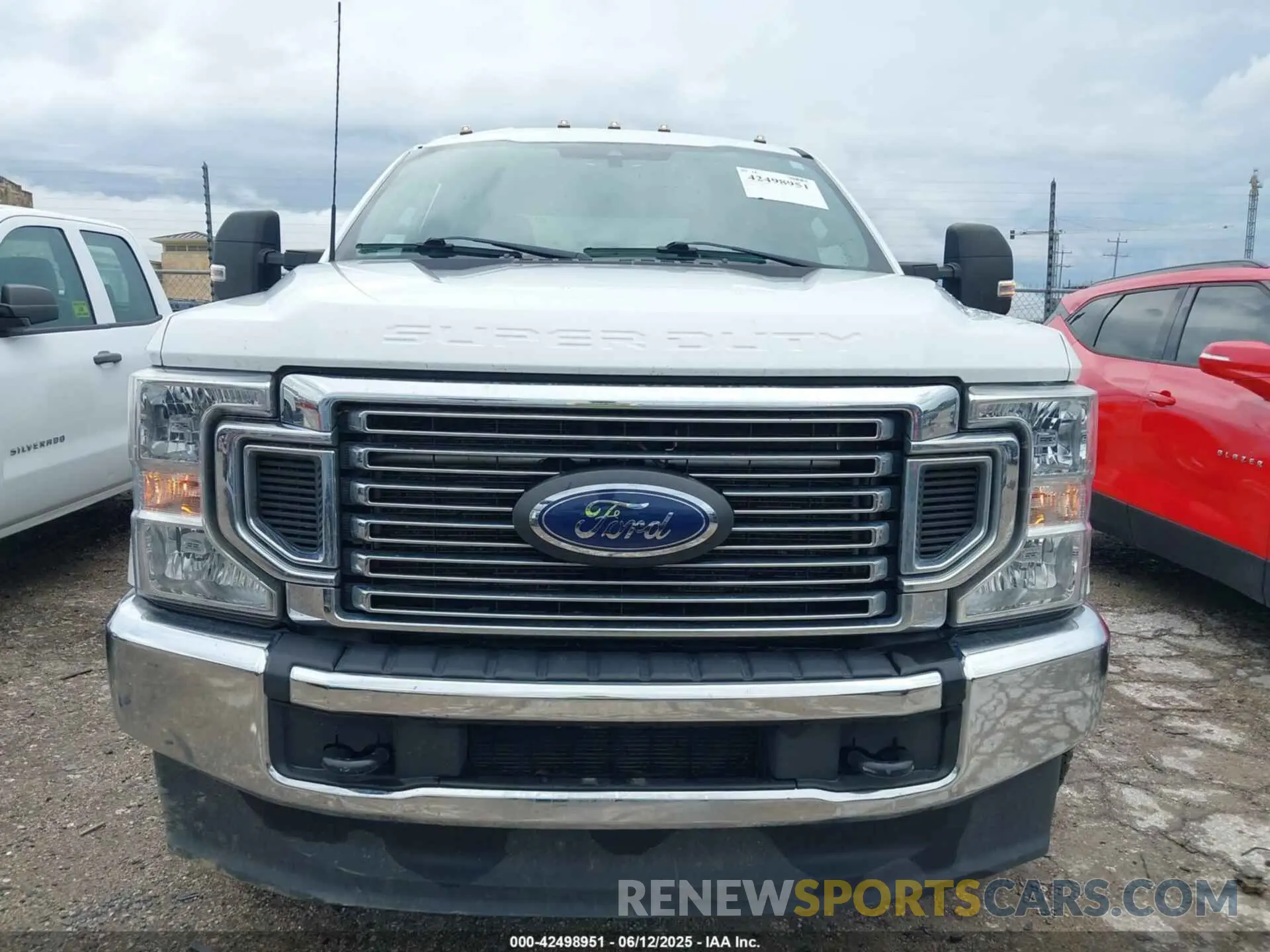 12 Photograph of a damaged car 1FT8W3DT5NED61189 FORD F-350 2022