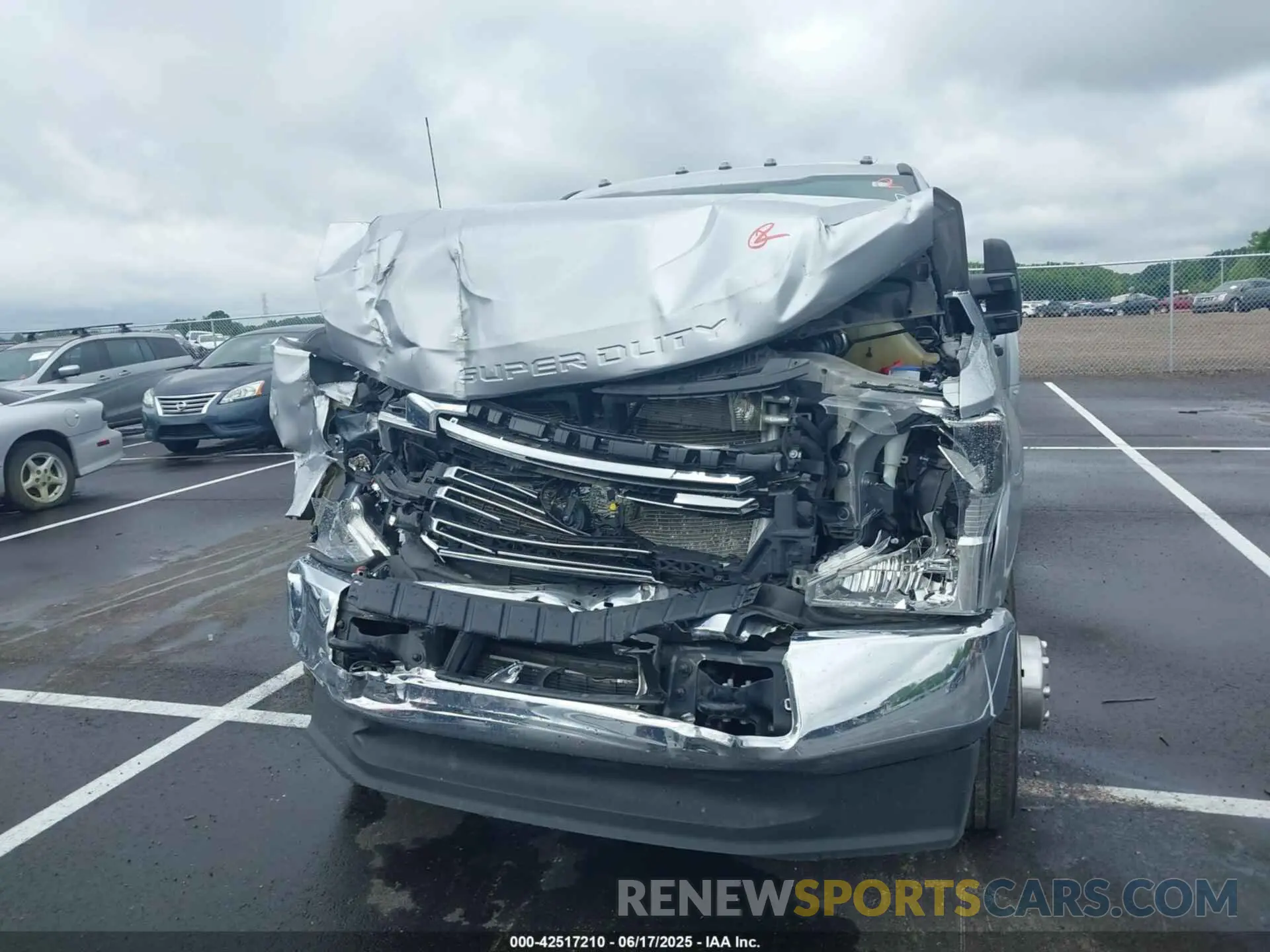 11 Photograph of a damaged car 1FT8W3DT5NEE76374 FORD F-350 2022