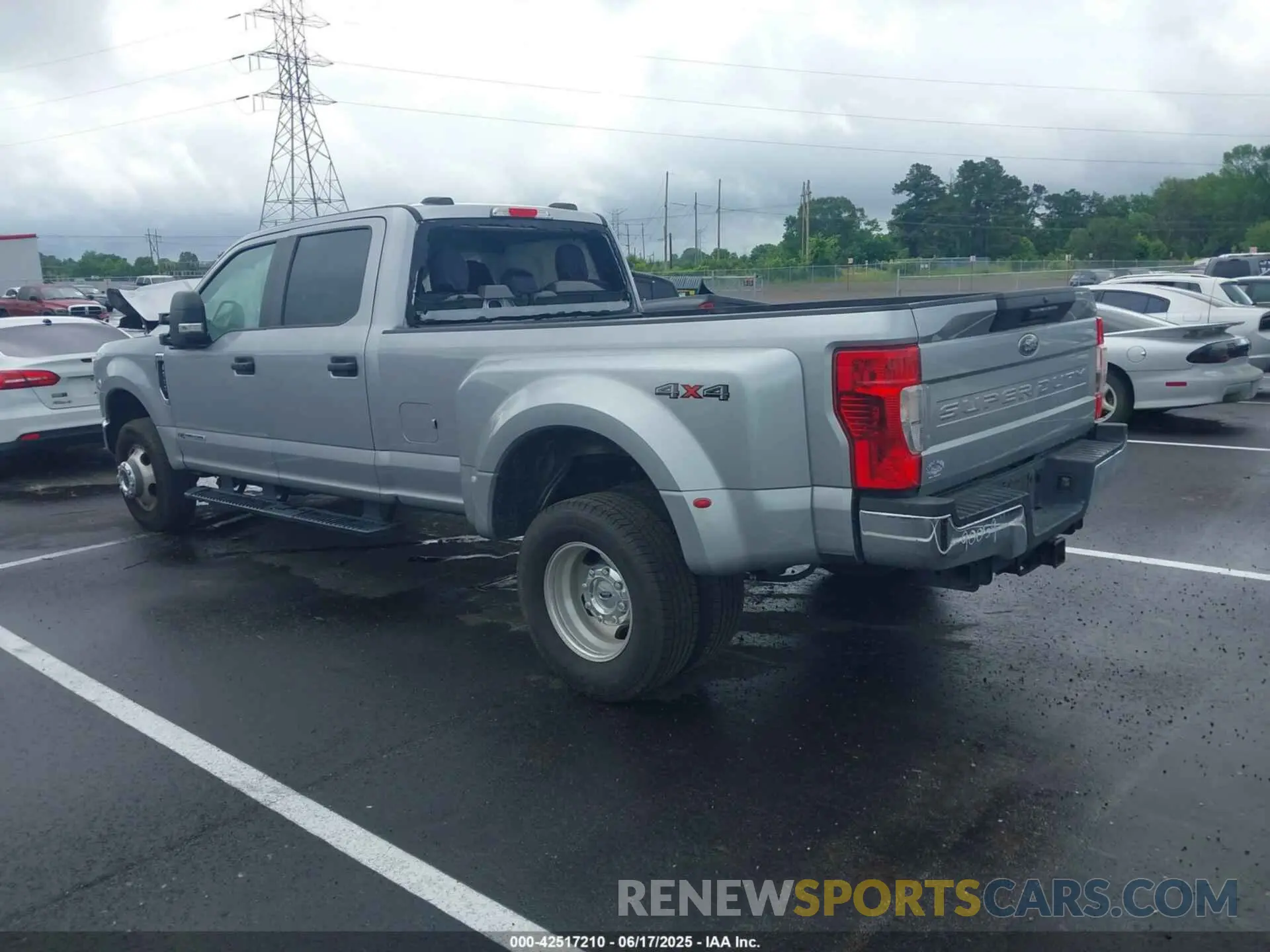 3 Photograph of a damaged car 1FT8W3DT5NEE76374 FORD F-350 2022