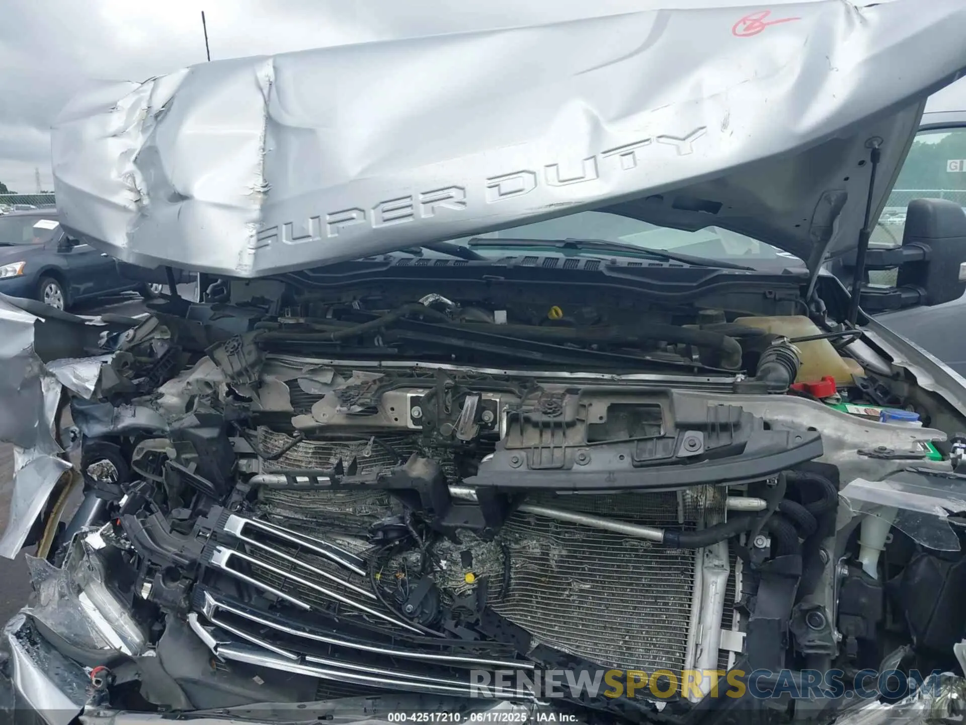 9 Photograph of a damaged car 1FT8W3DT5NEE76374 FORD F-350 2022