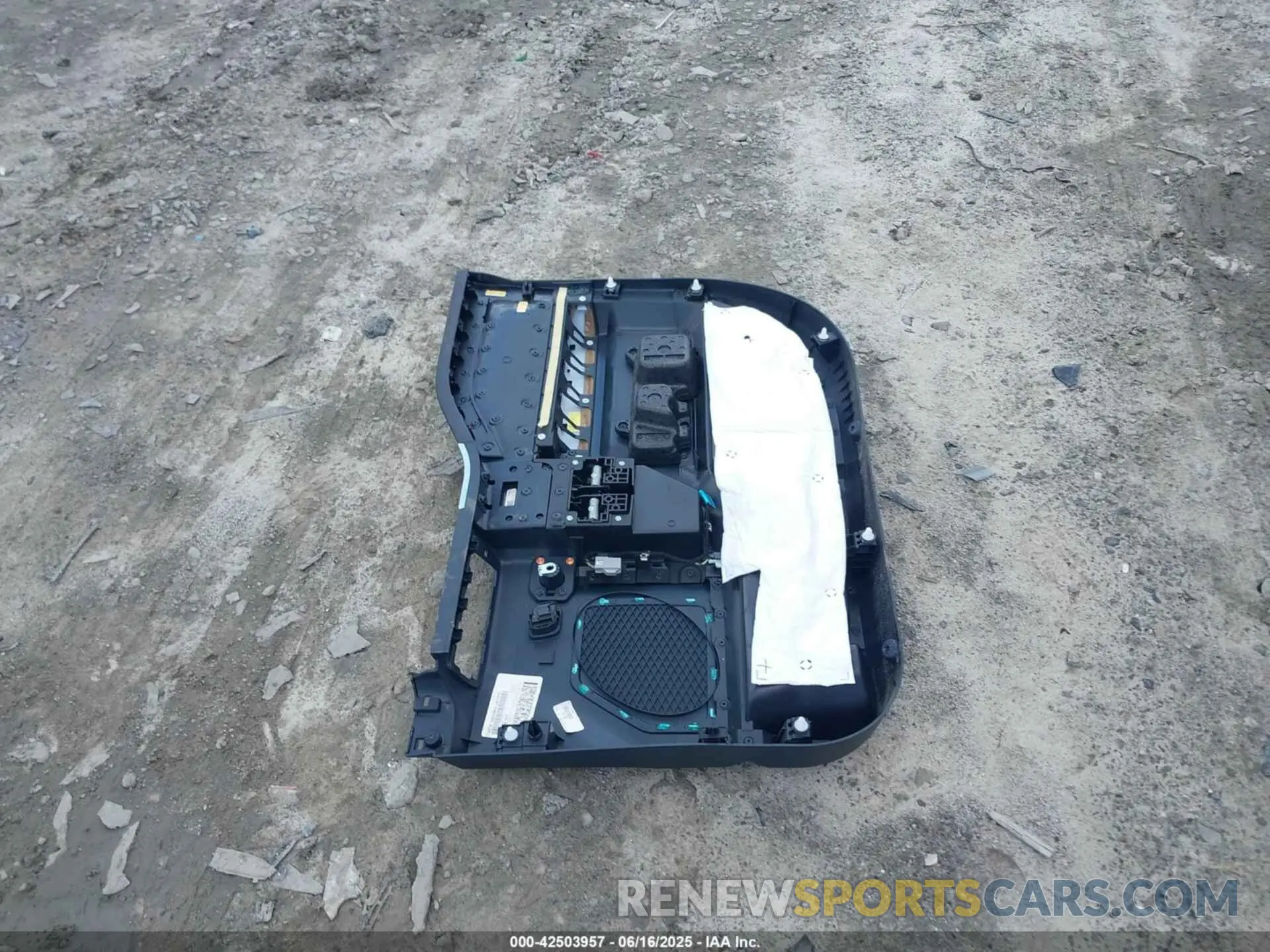 12 Photograph of a damaged car 1FT8W3DT8NEE75459 FORD F-350 2022