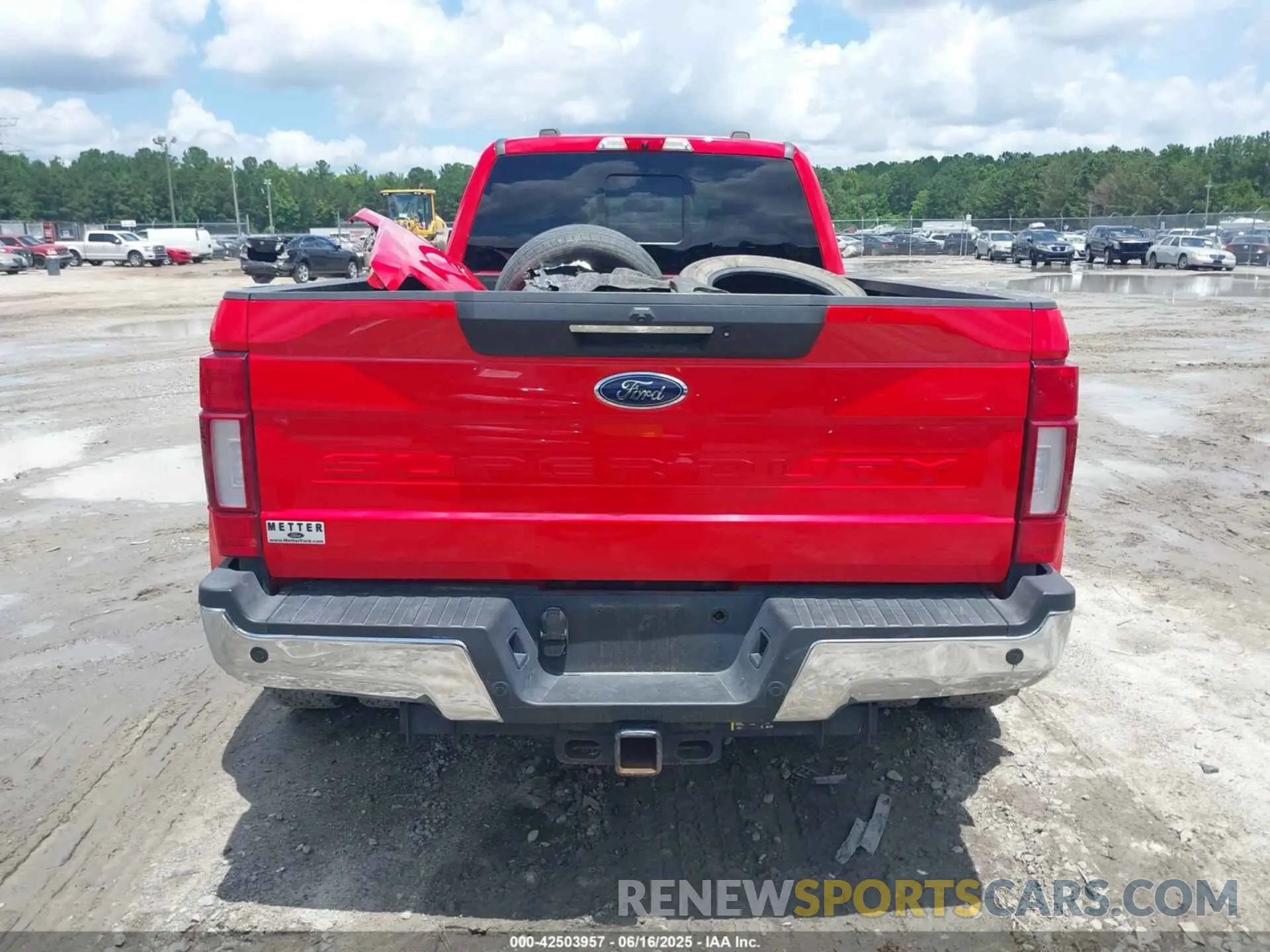 16 Photograph of a damaged car 1FT8W3DT8NEE75459 FORD F-350 2022