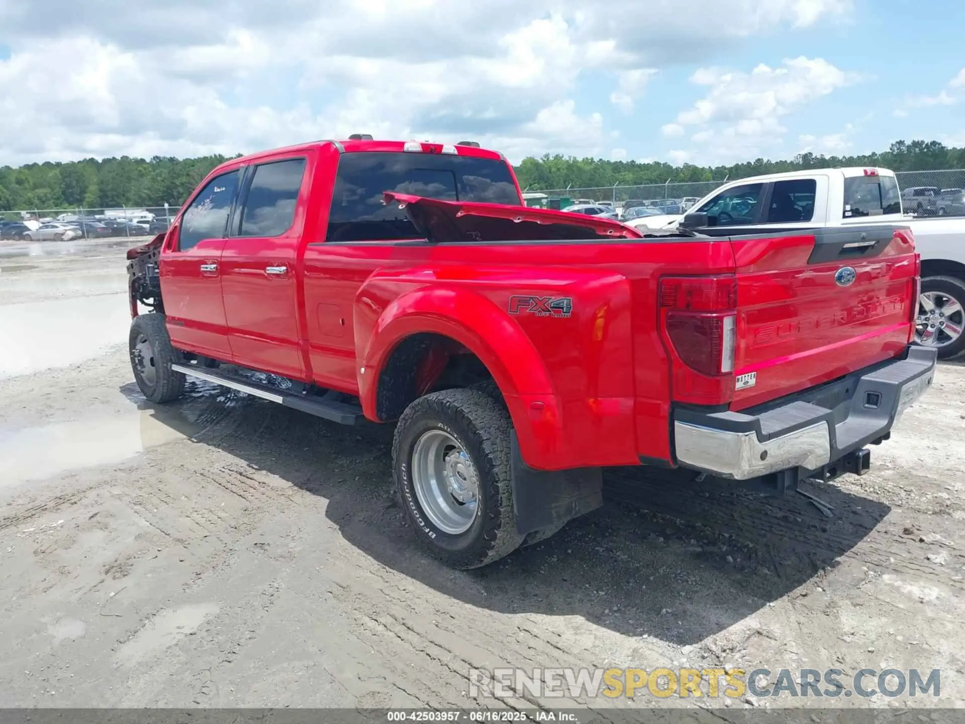 3 Photograph of a damaged car 1FT8W3DT8NEE75459 FORD F-350 2022