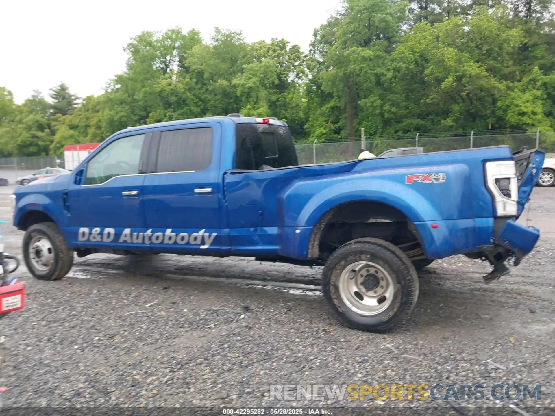 14 Photograph of a damaged car 1FT8W3DT9NED51992 FORD F-350 2022