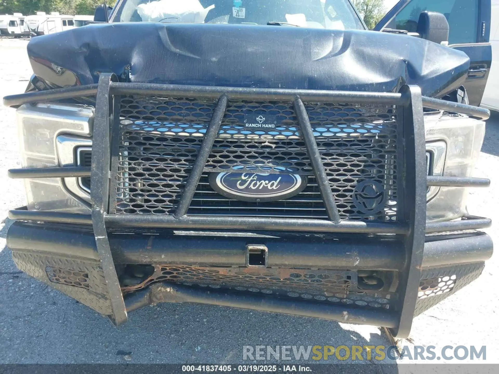 11 Photograph of a damaged car 1FT8W3DT9NEE63501 FORD F-350 2022
