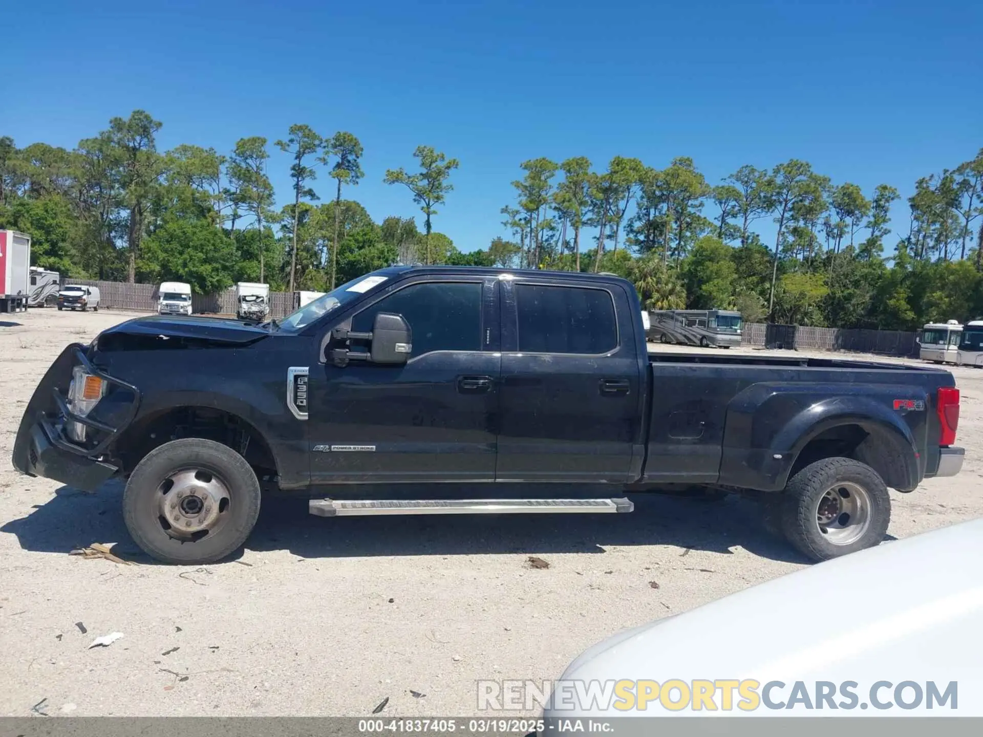 14 Photograph of a damaged car 1FT8W3DT9NEE63501 FORD F-350 2022