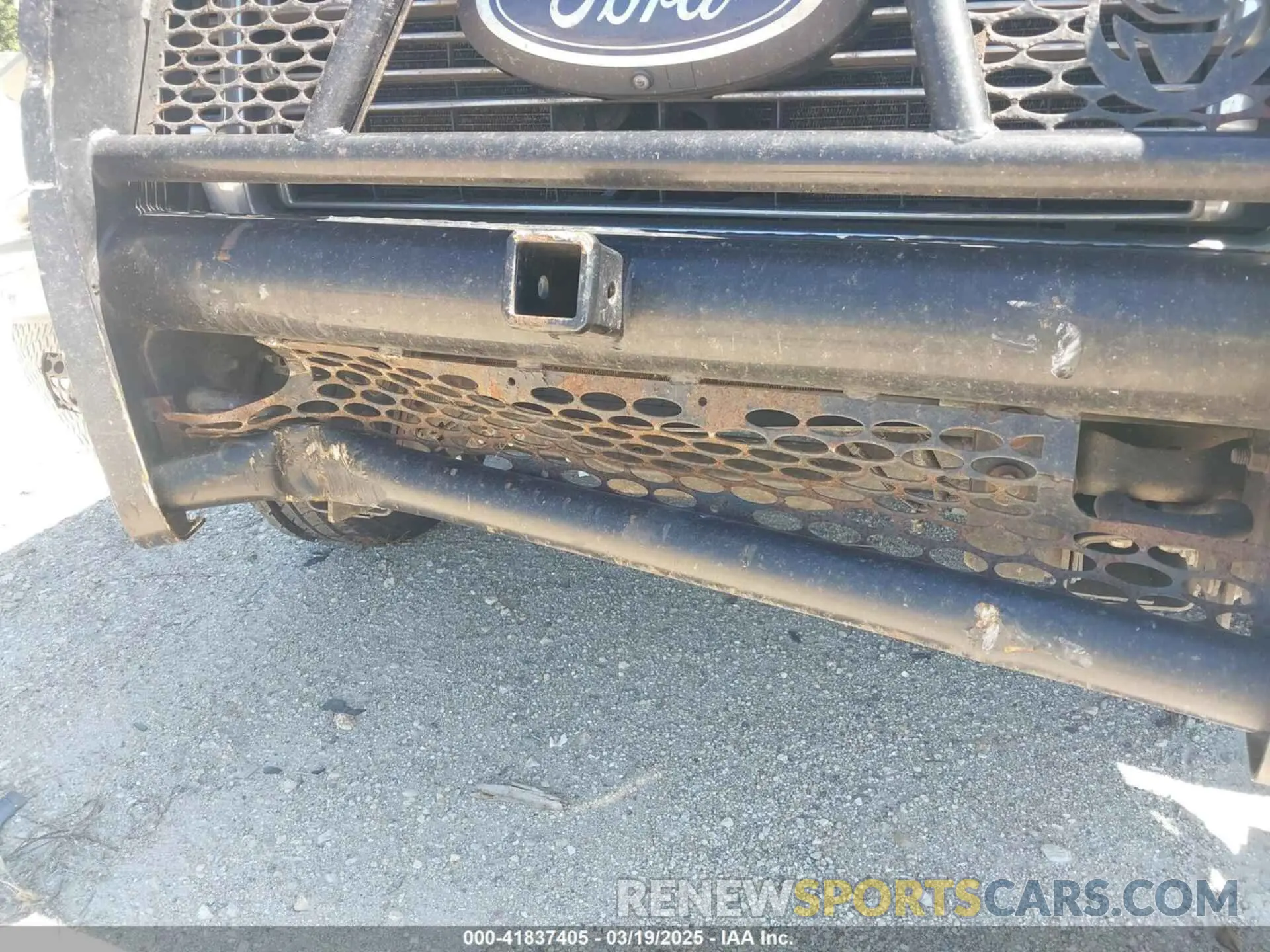 18 Photograph of a damaged car 1FT8W3DT9NEE63501 FORD F-350 2022