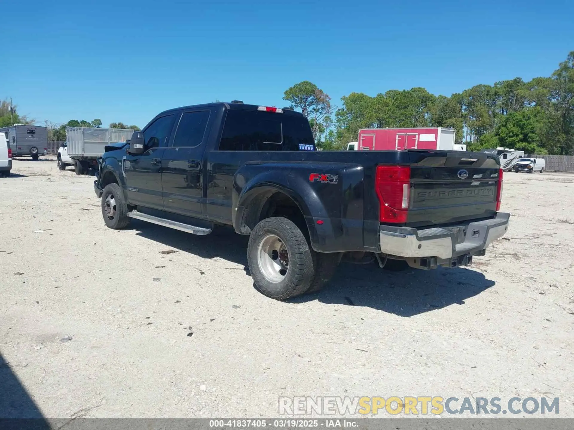 3 Photograph of a damaged car 1FT8W3DT9NEE63501 FORD F-350 2022