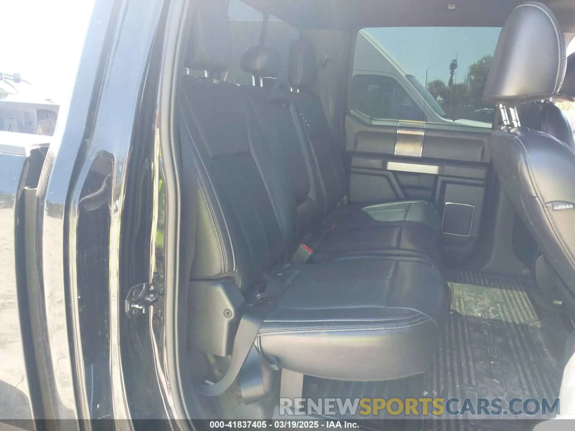 7 Photograph of a damaged car 1FT8W3DT9NEE63501 FORD F-350 2022