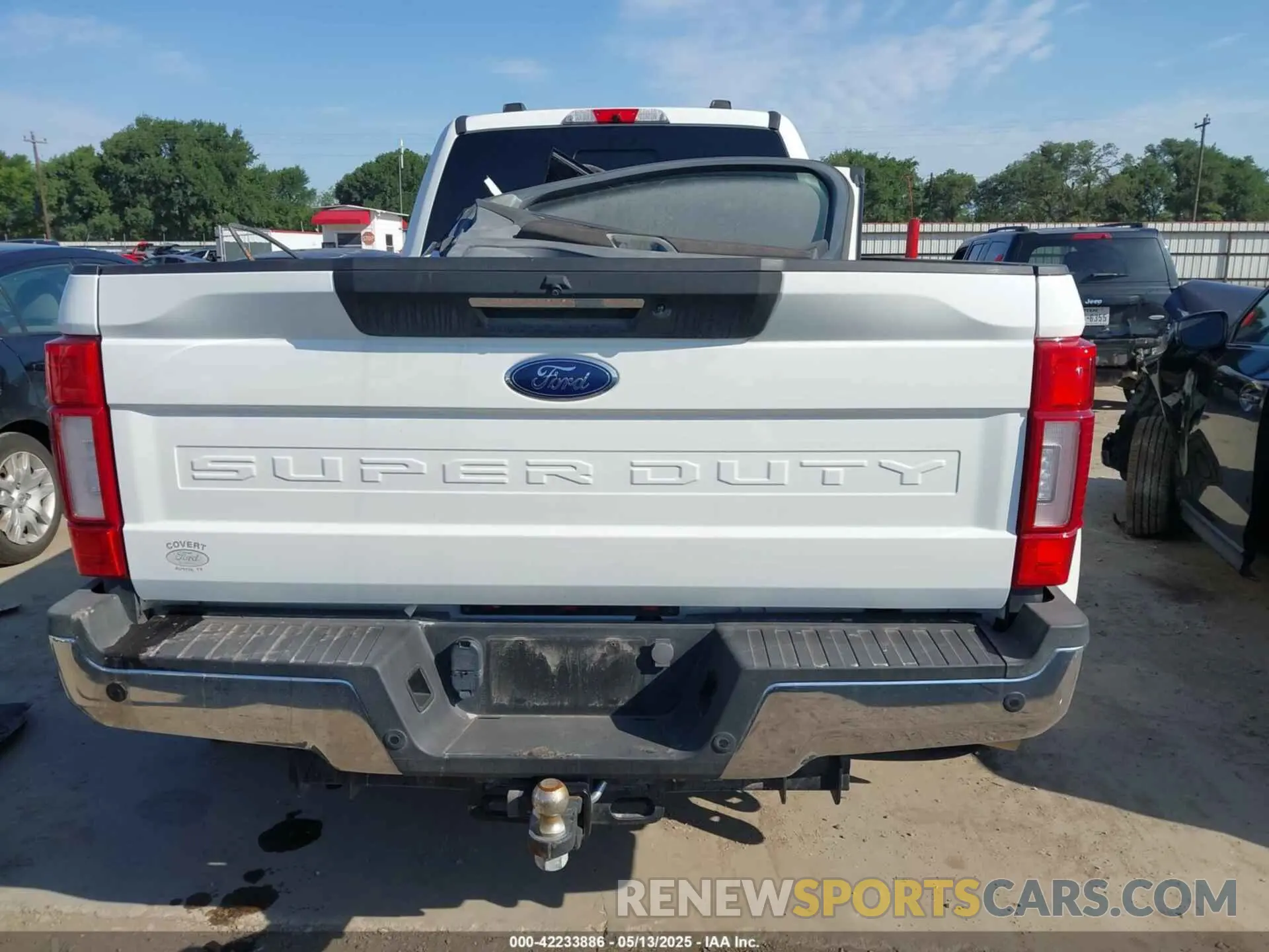 15 Photograph of a damaged car 1FT8W3DT9NEG02073 FORD F-350 2022