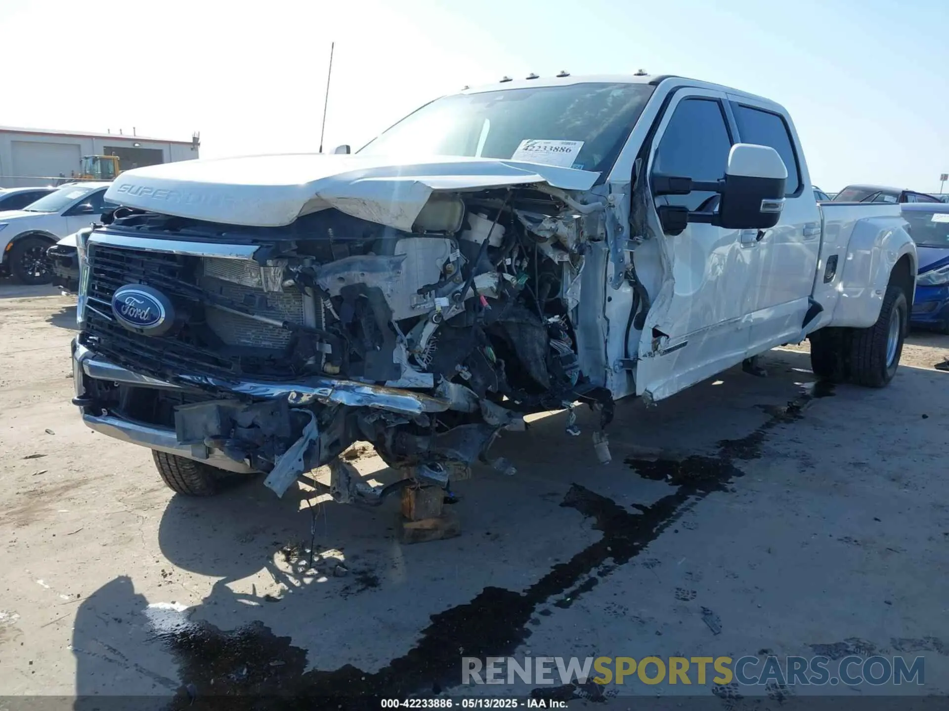 2 Photograph of a damaged car 1FT8W3DT9NEG02073 FORD F-350 2022