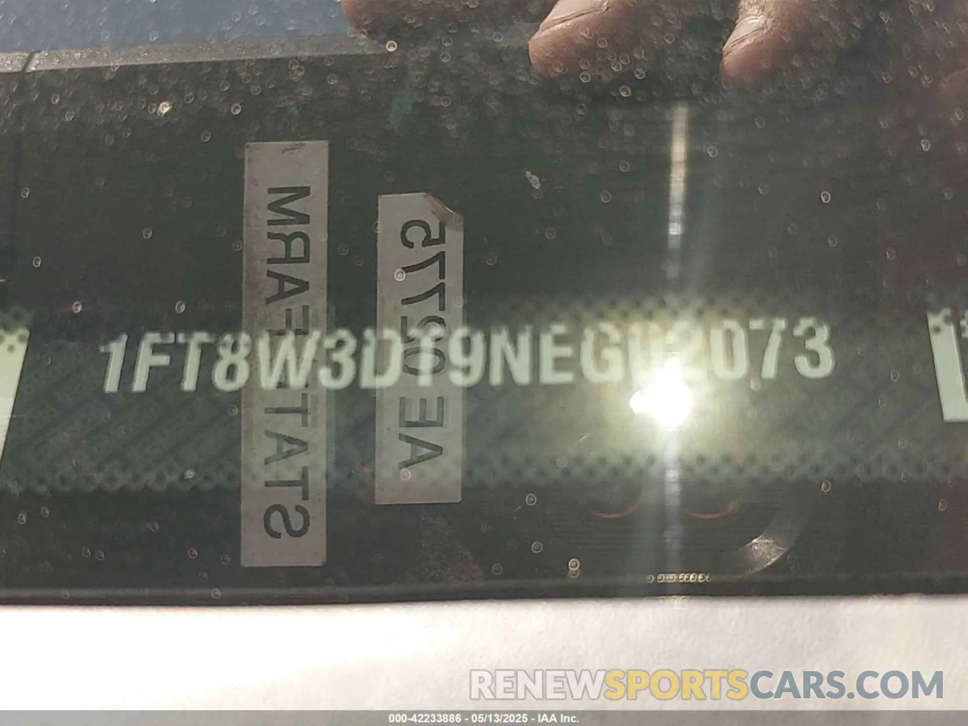 9 Photograph of a damaged car 1FT8W3DT9NEG02073 FORD F-350 2022