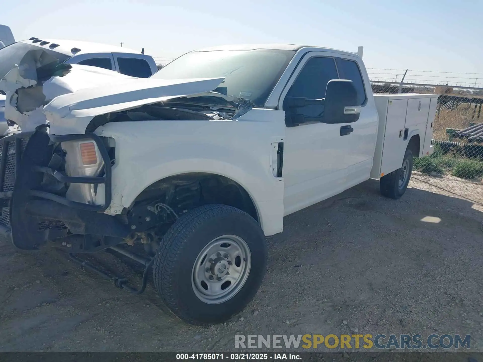 2 Photograph of a damaged car 1FT8X3B6XNED42695 FORD F-350 2022