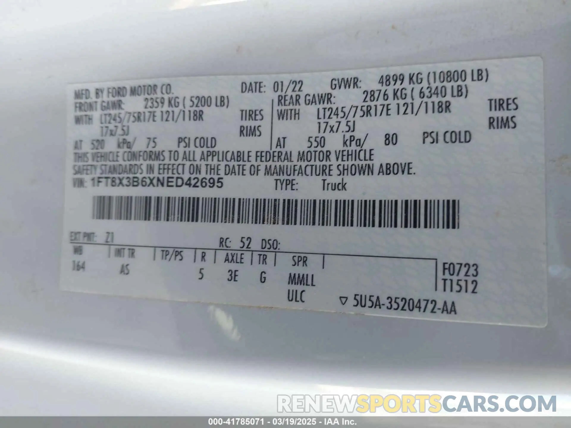 8 Photograph of a damaged car 1FT8X3B6XNED42695 FORD F-350 2022