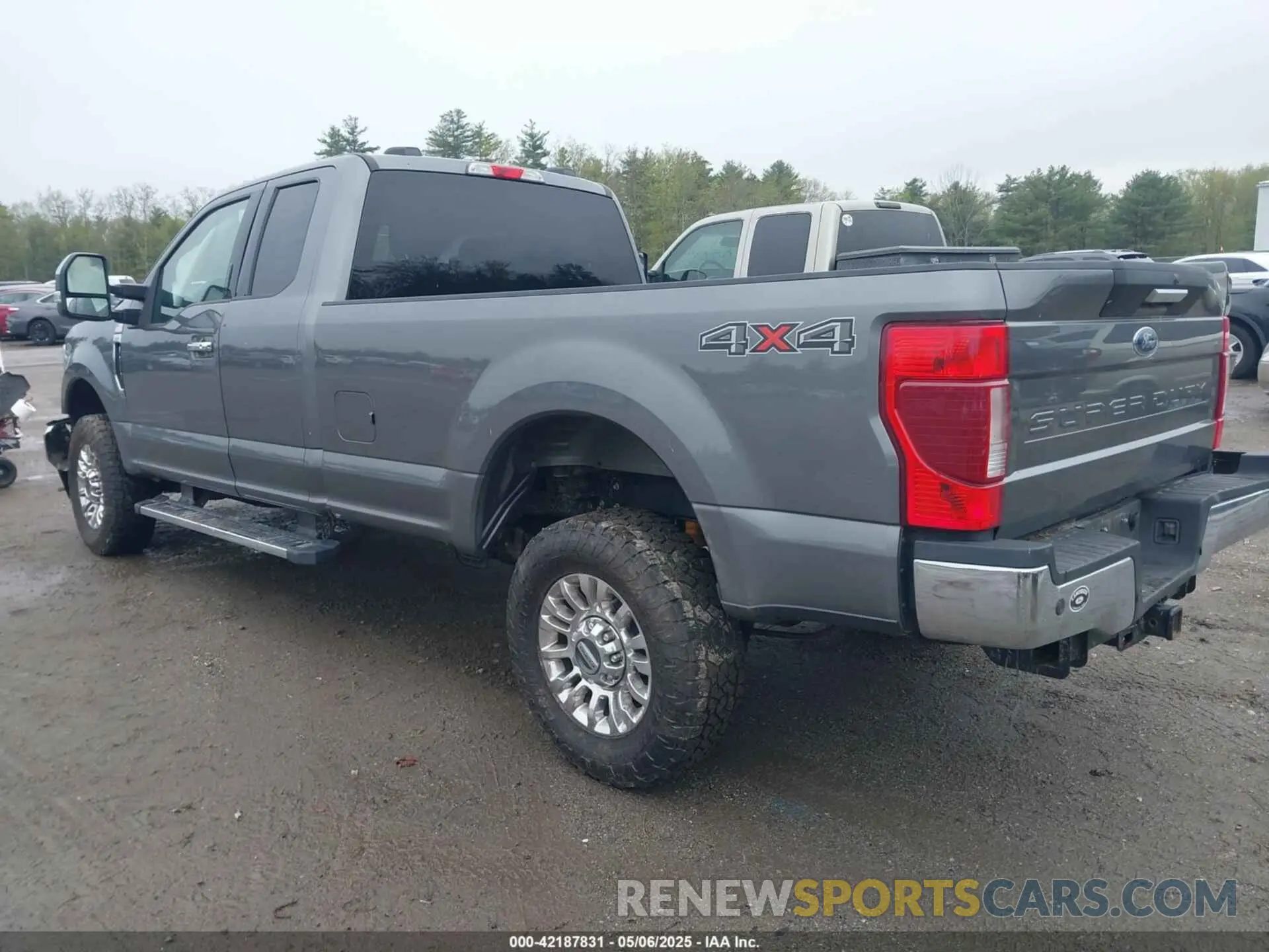 3 Photograph of a damaged car 1FT8X3BN7NEE11690 FORD F-350 2022