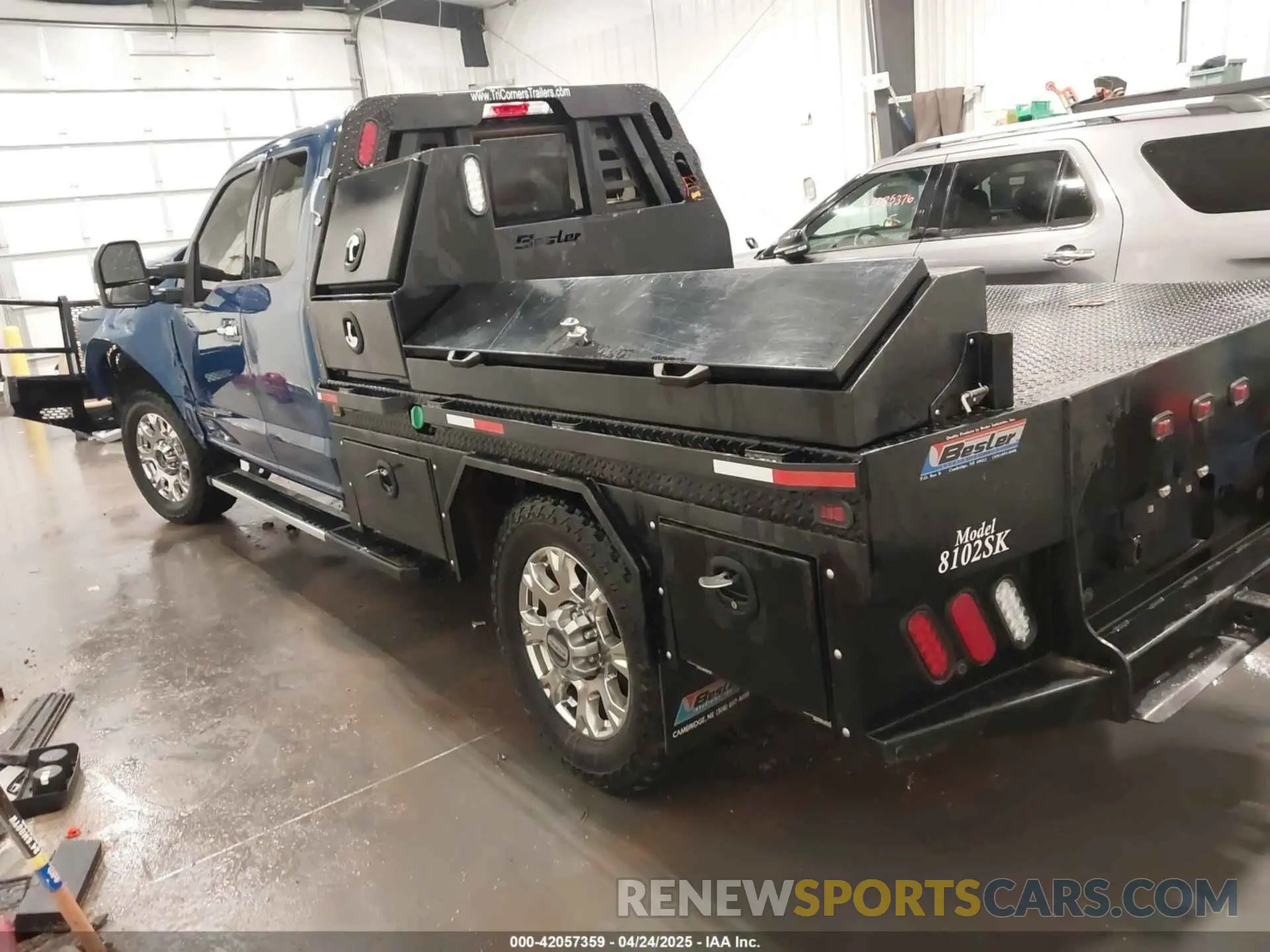 3 Photograph of a damaged car 1FT8X3BT8NEE84758 FORD F-350 2022