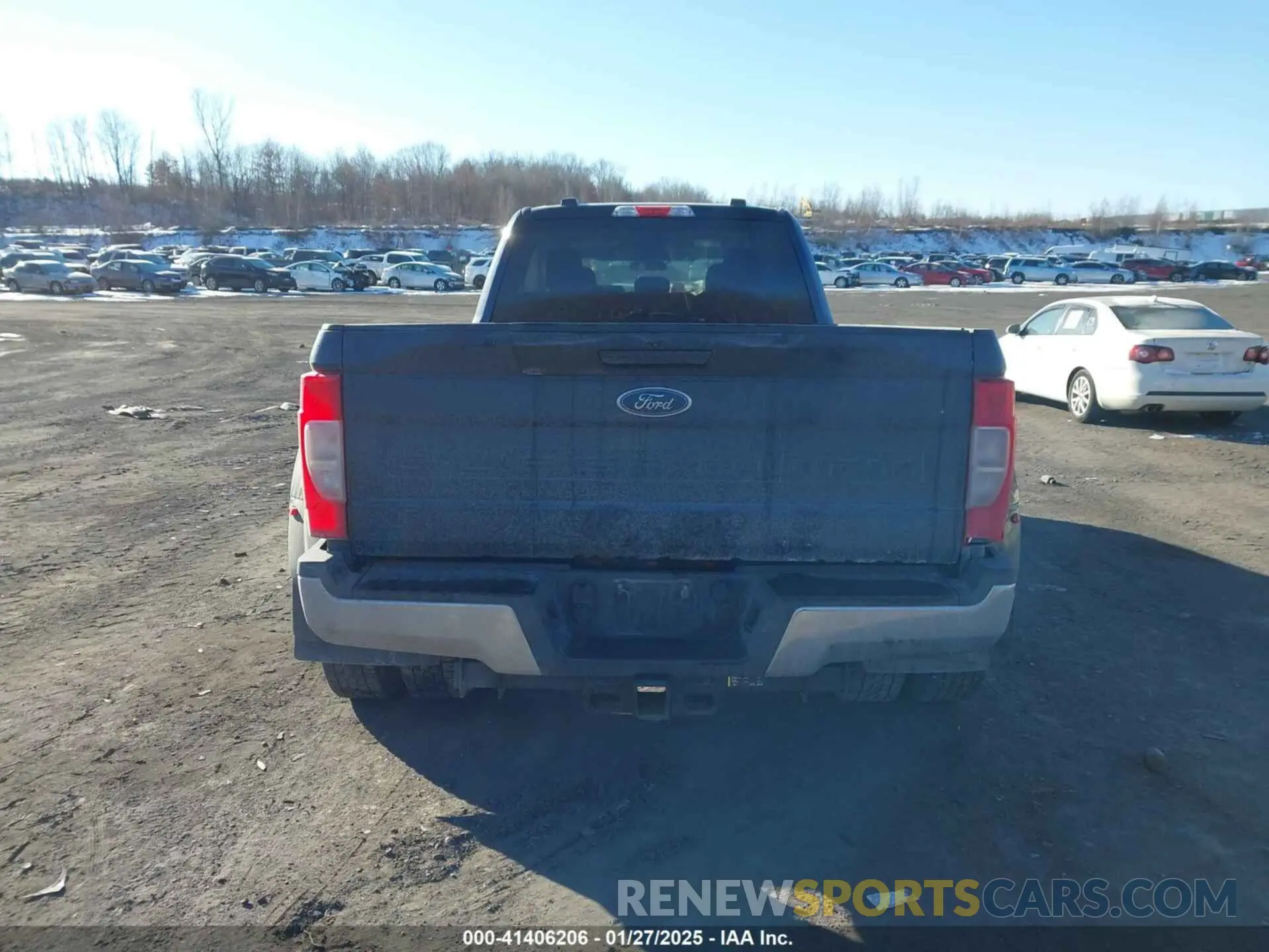 15 Photograph of a damaged car 1FT8X3DT4NEE12260 FORD F-350 2022