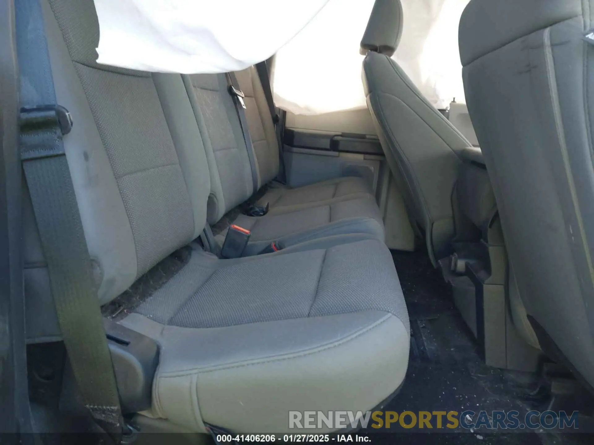 7 Photograph of a damaged car 1FT8X3DT4NEE12260 FORD F-350 2022