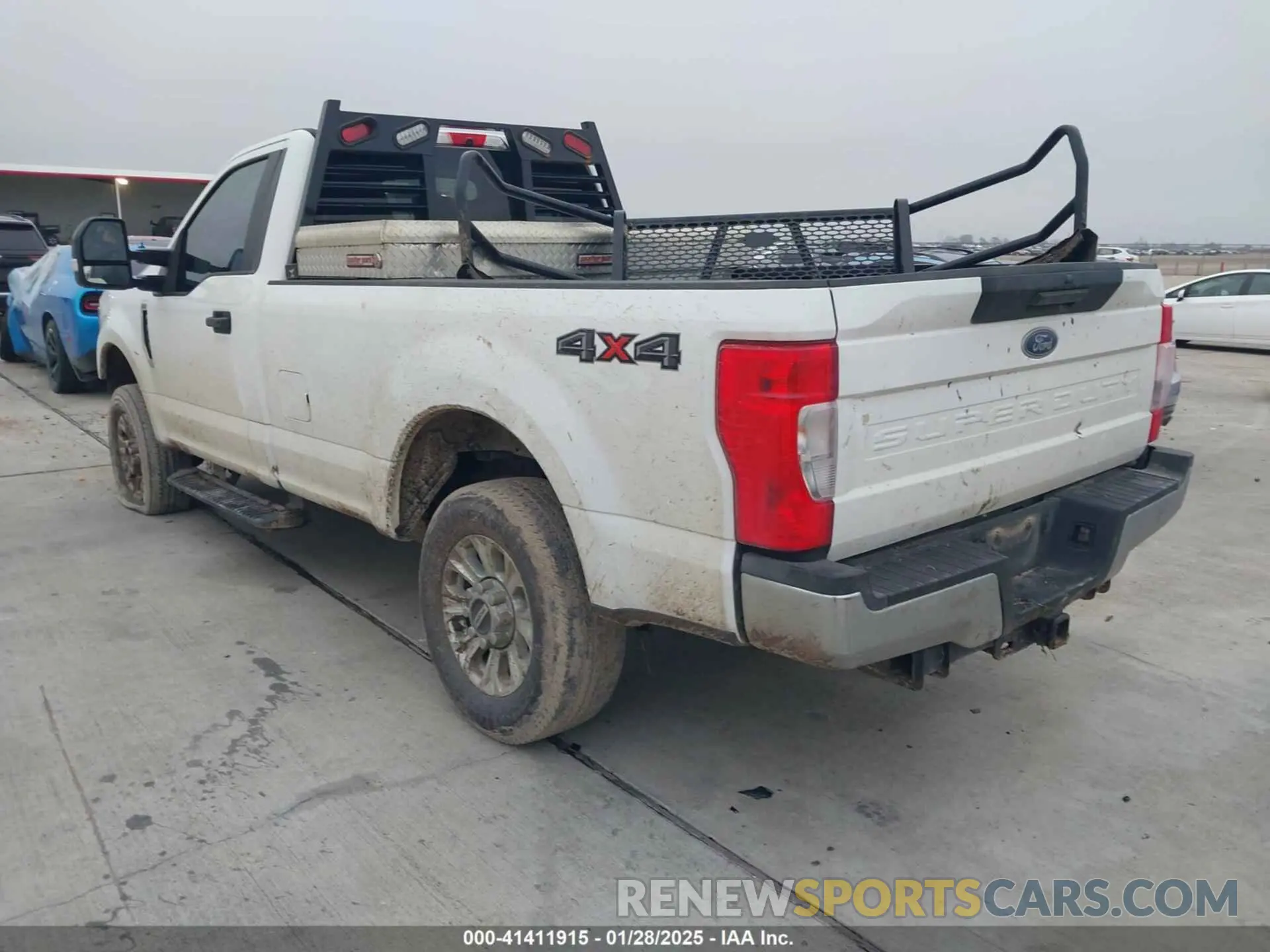 3 Photograph of a damaged car 1FTRF3B60NEG44133 FORD F-350 2022