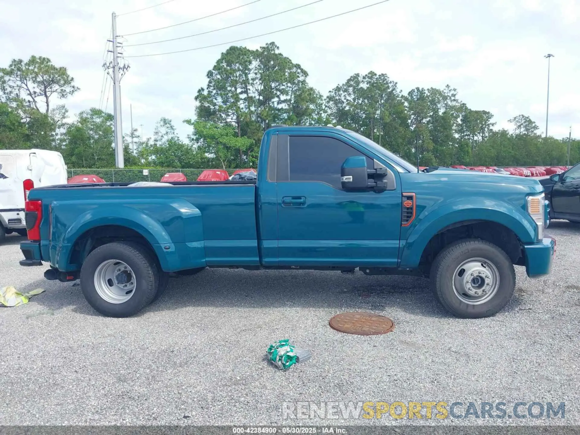 12 Photograph of a damaged car 1FTRF3DT4NEC56745 FORD F-350 2022