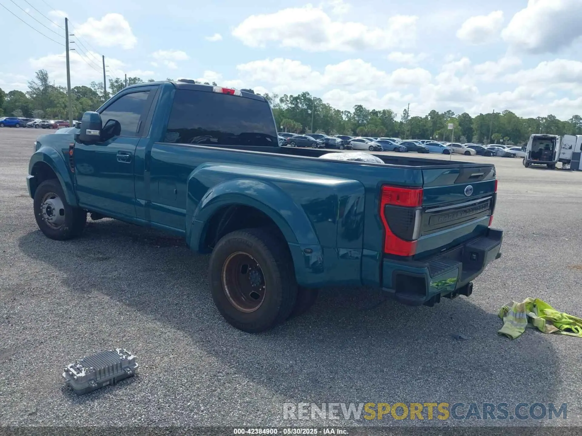 3 Photograph of a damaged car 1FTRF3DT4NEC56745 FORD F-350 2022