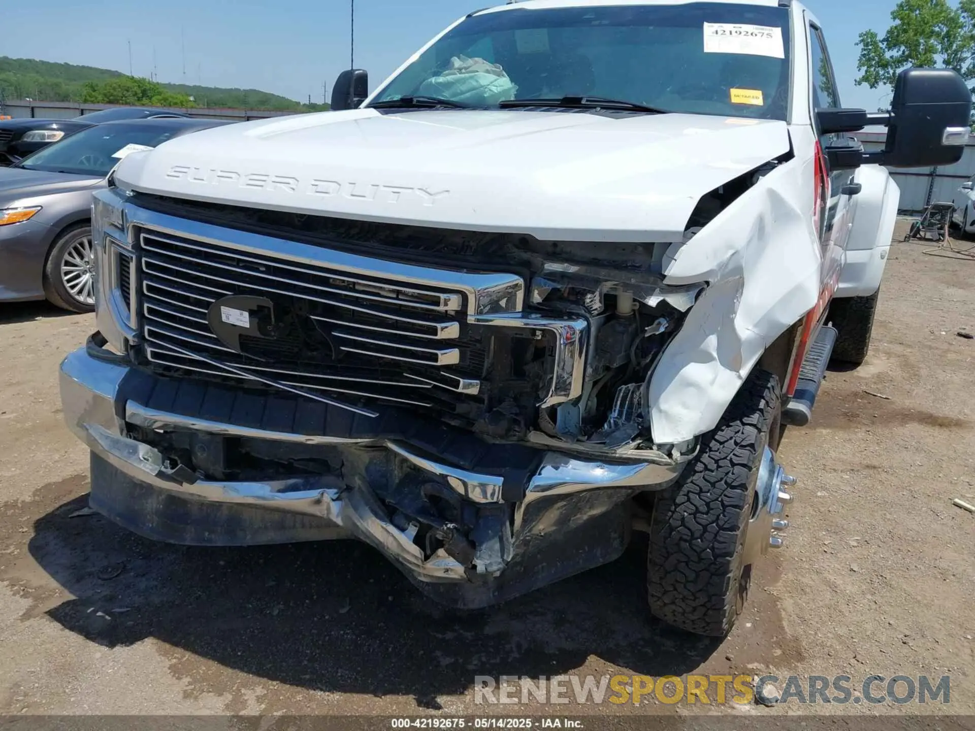 11 Photograph of a damaged car 1FTRF3DTXNED40326 FORD F-350 2022