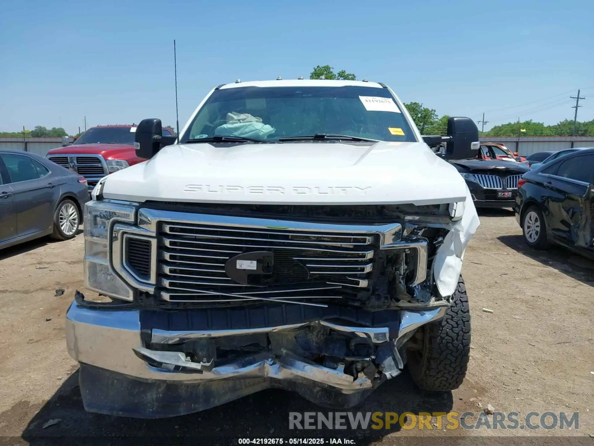 13 Photograph of a damaged car 1FTRF3DTXNED40326 FORD F-350 2022
