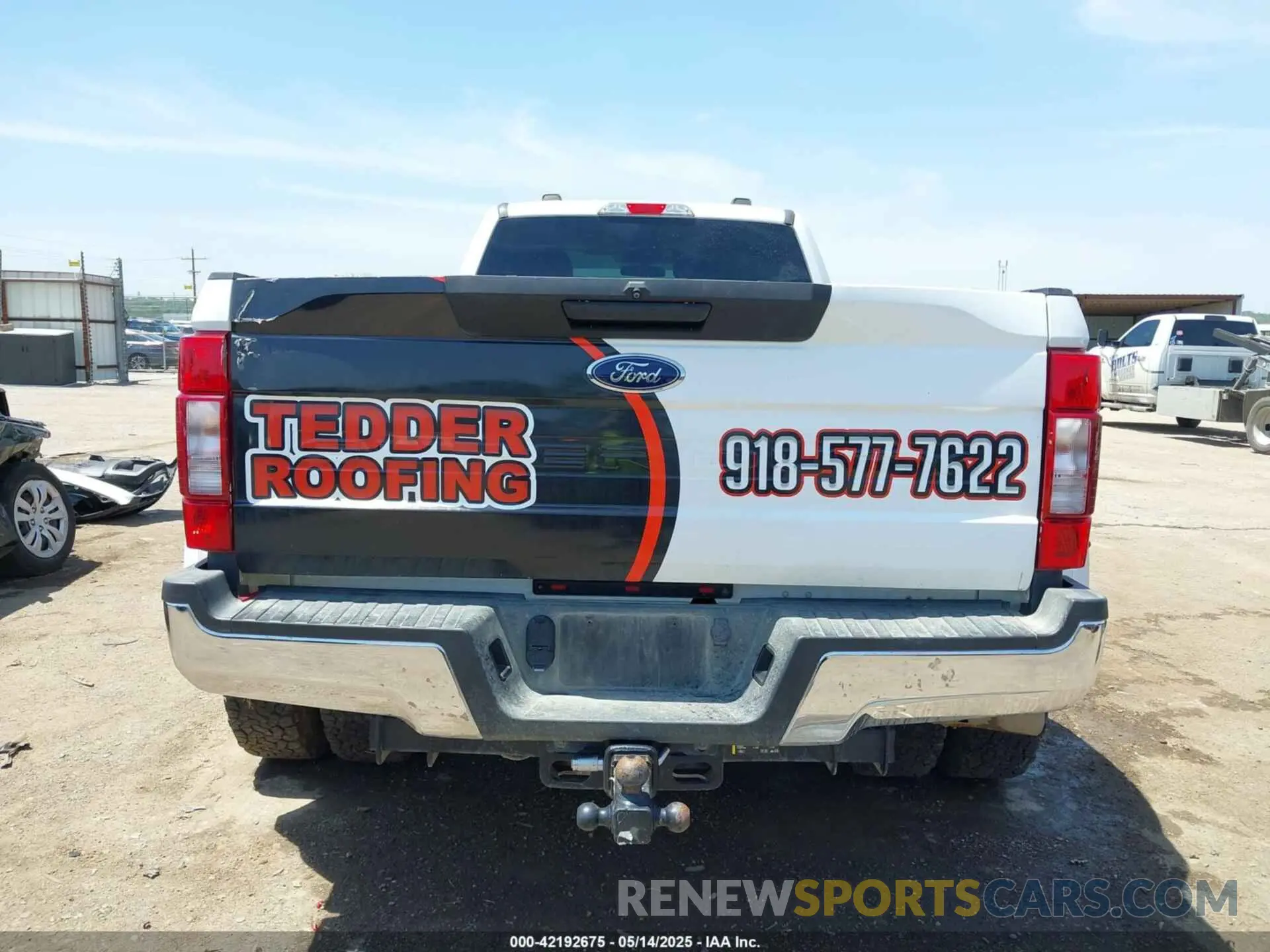 16 Photograph of a damaged car 1FTRF3DTXNED40326 FORD F-350 2022