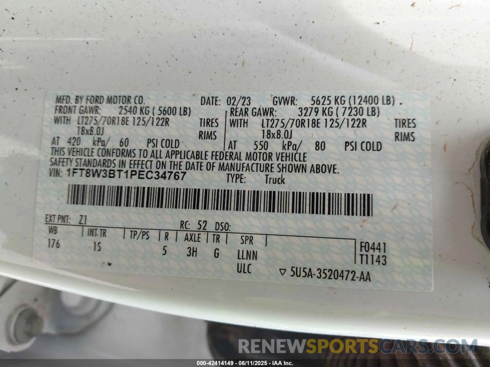9 Photograph of a damaged car 1FT8W3BT1PEC34767 FORD F-350 2023