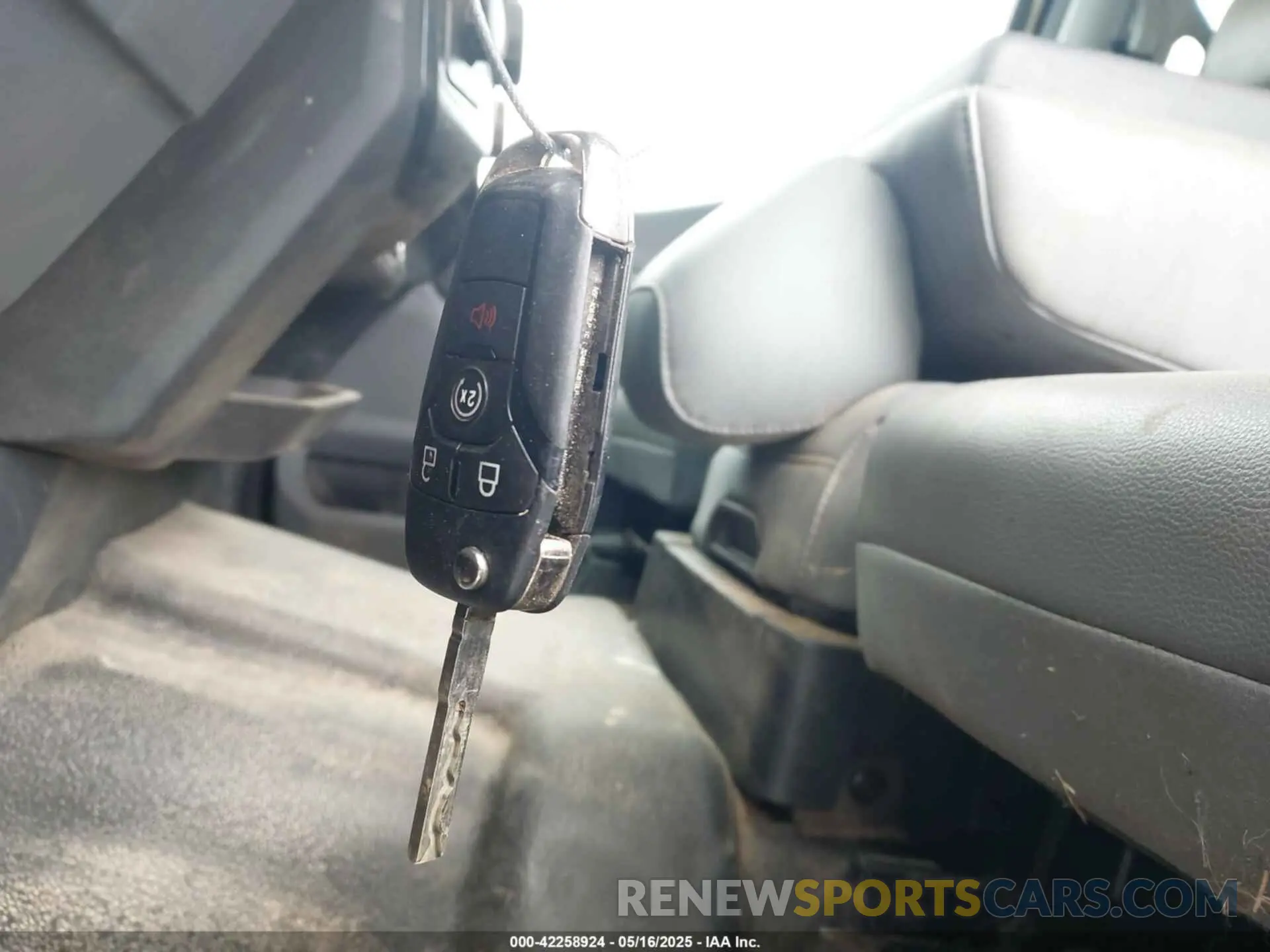 11 Photograph of a damaged car 1FT8W3BT8PEE10715 FORD F-350 2023
