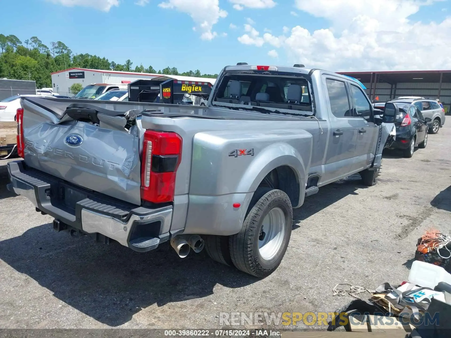4 Photograph of a damaged car 1FT8W3DM8PEC20905 FORD F-350 2023
