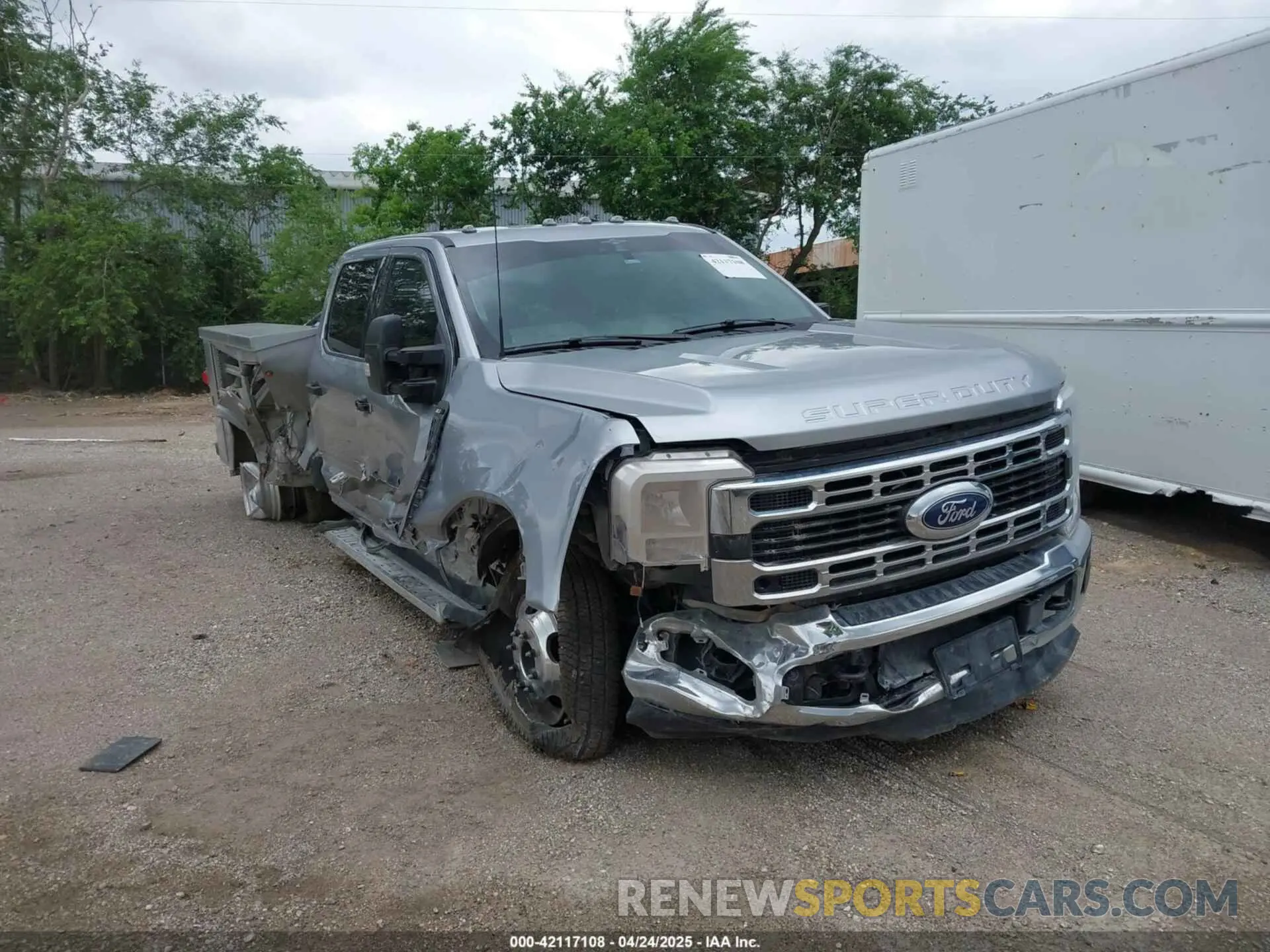 1 Photograph of a damaged car 1FT8W3DN5PEE00688 FORD F-350 2023