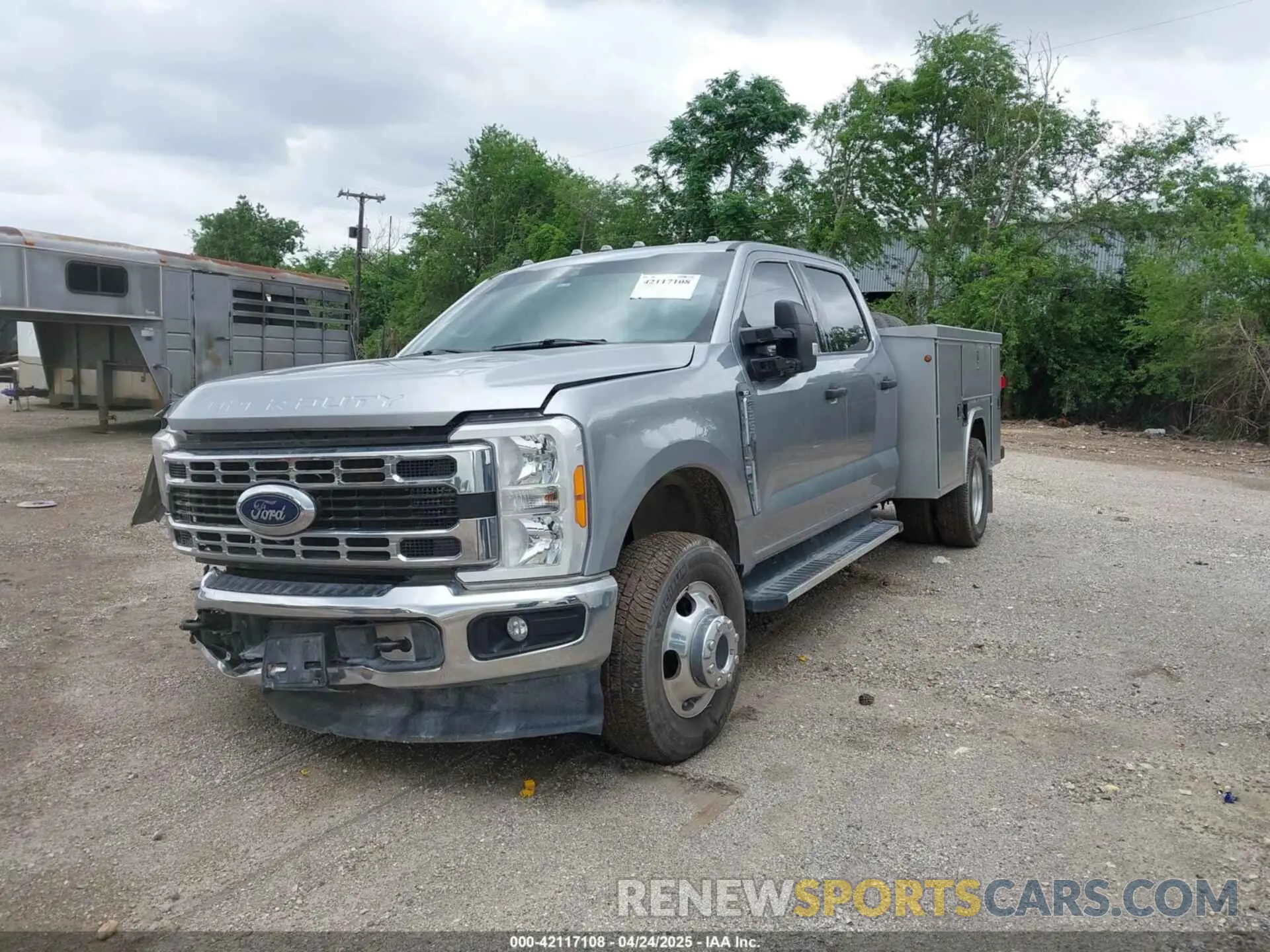 2 Photograph of a damaged car 1FT8W3DN5PEE00688 FORD F-350 2023