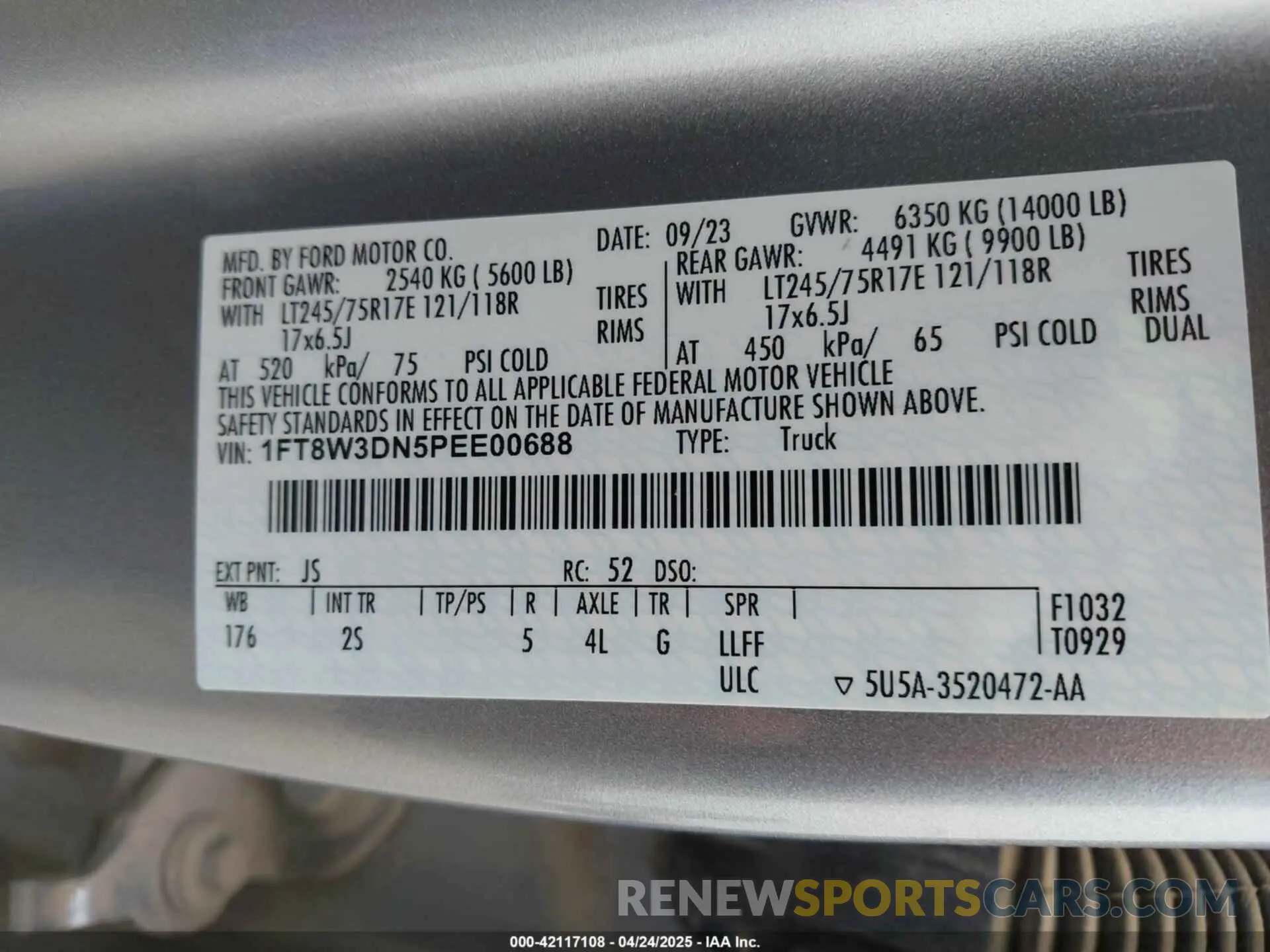 8 Photograph of a damaged car 1FT8W3DN5PEE00688 FORD F-350 2023