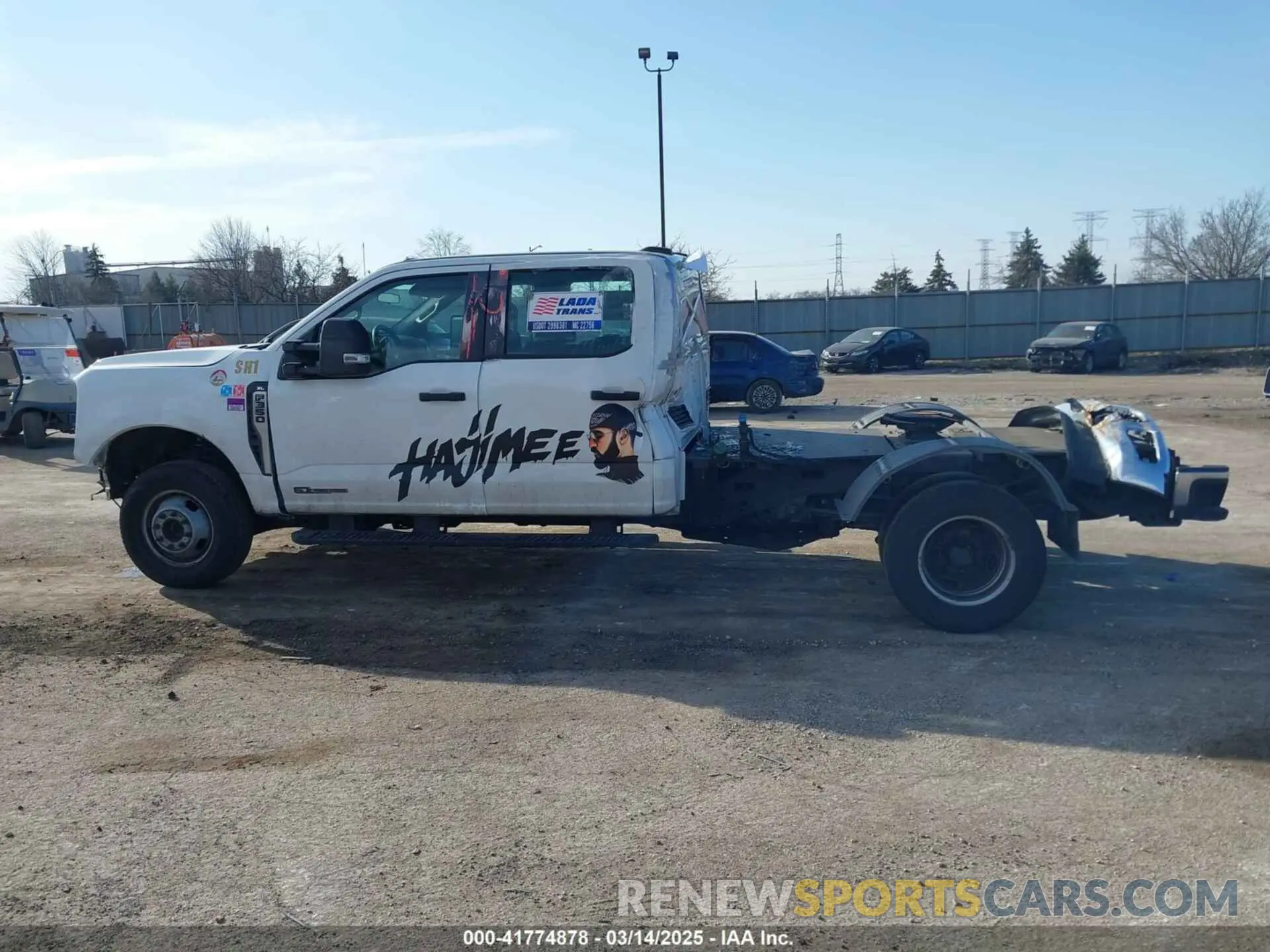 16 Photograph of a damaged car 1FT8W3DT1PEC85117 FORD F-350 2023