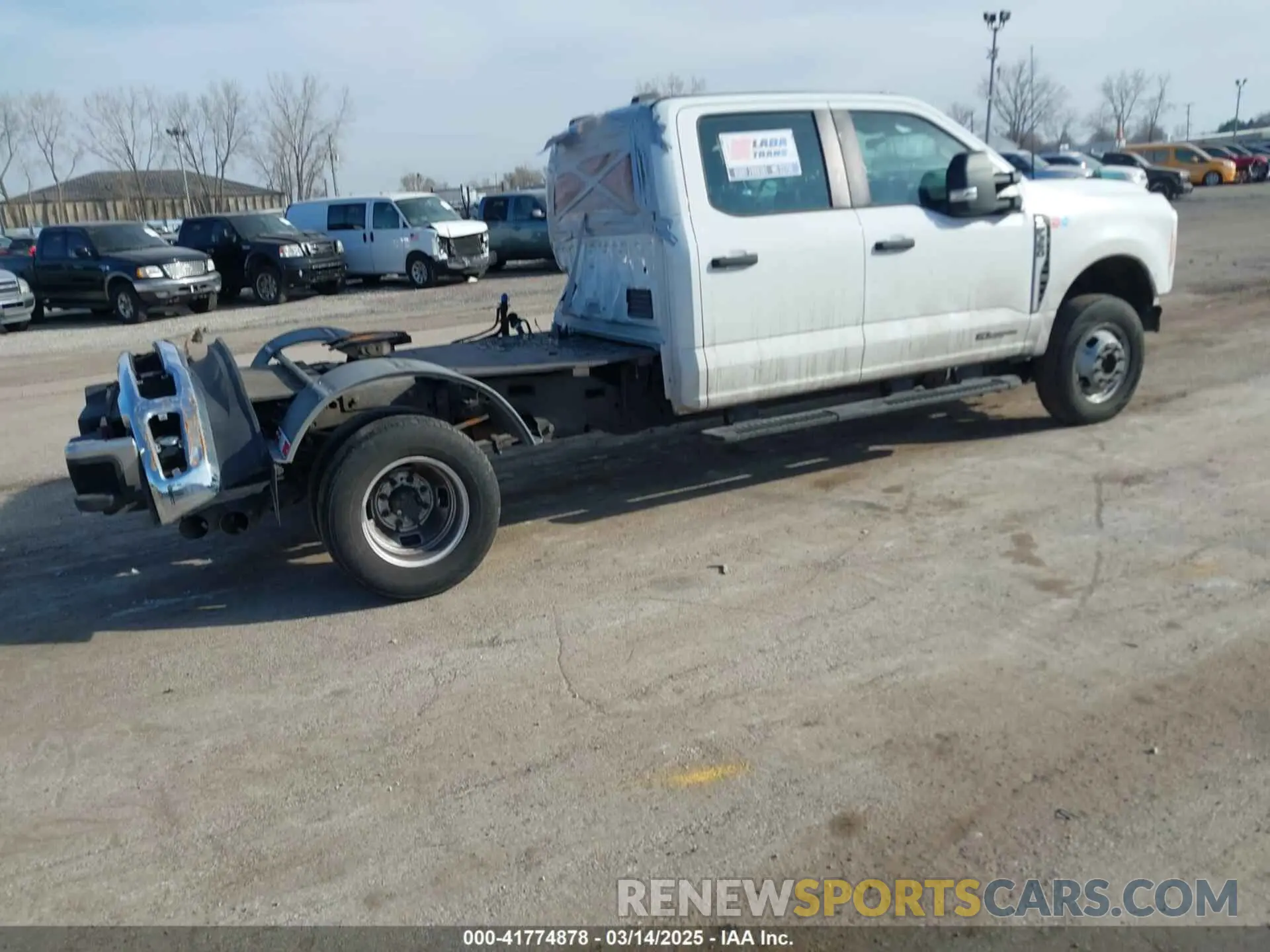 4 Photograph of a damaged car 1FT8W3DT1PEC85117 FORD F-350 2023