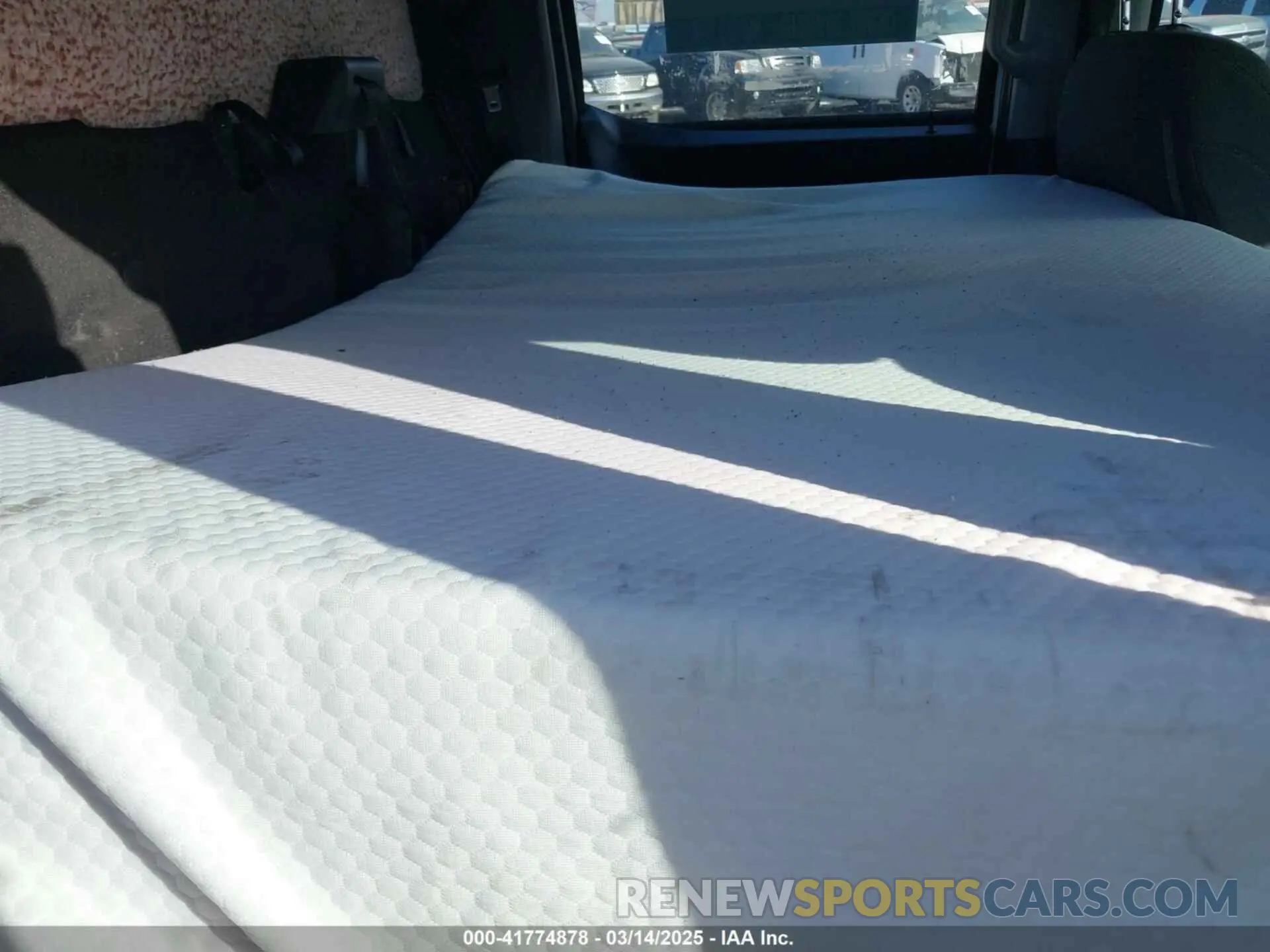 6 Photograph of a damaged car 1FT8W3DT1PEC85117 FORD F-350 2023
