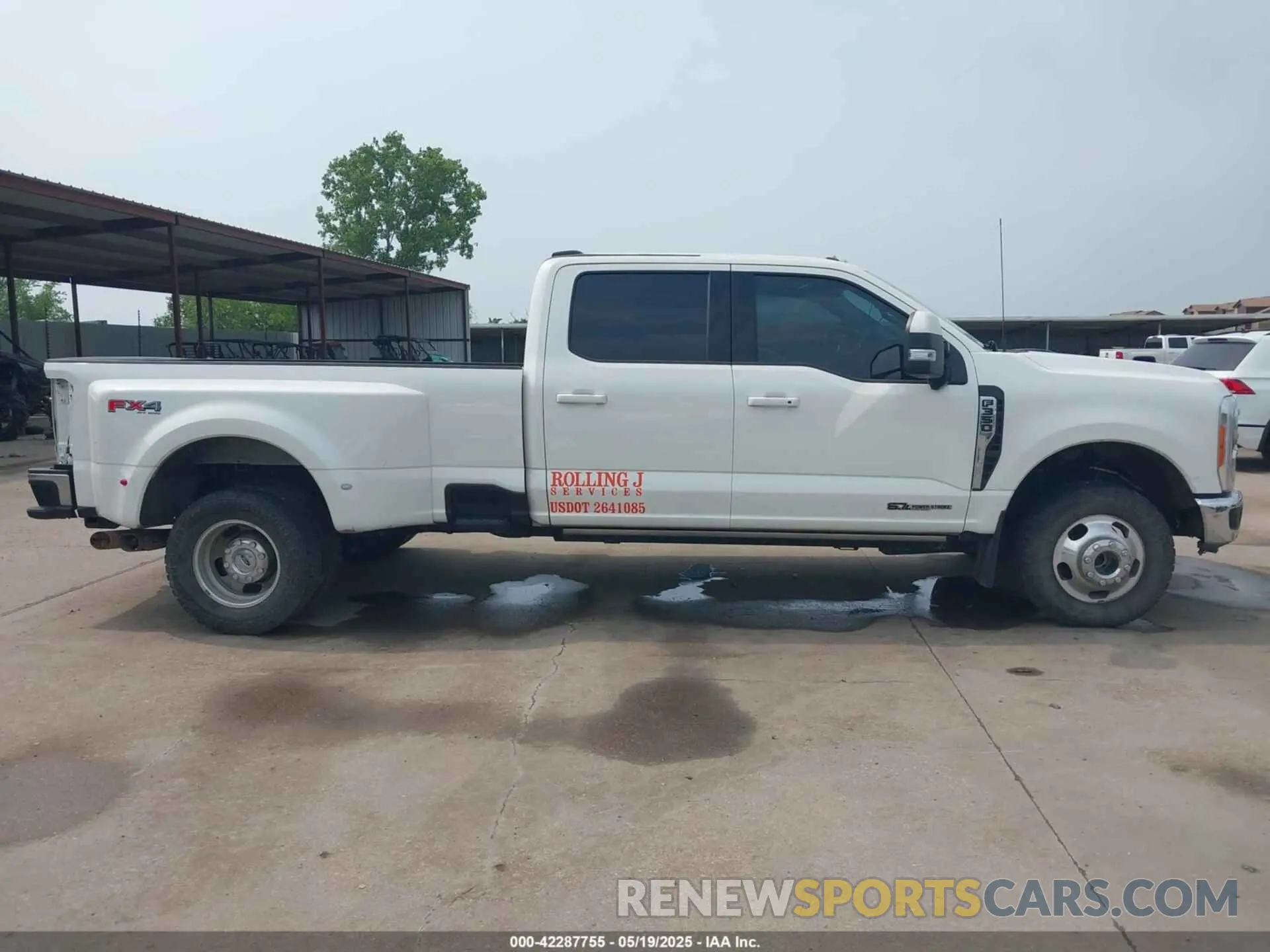 13 Photograph of a damaged car 1FT8W3DT8PED45779 FORD F-350 2023