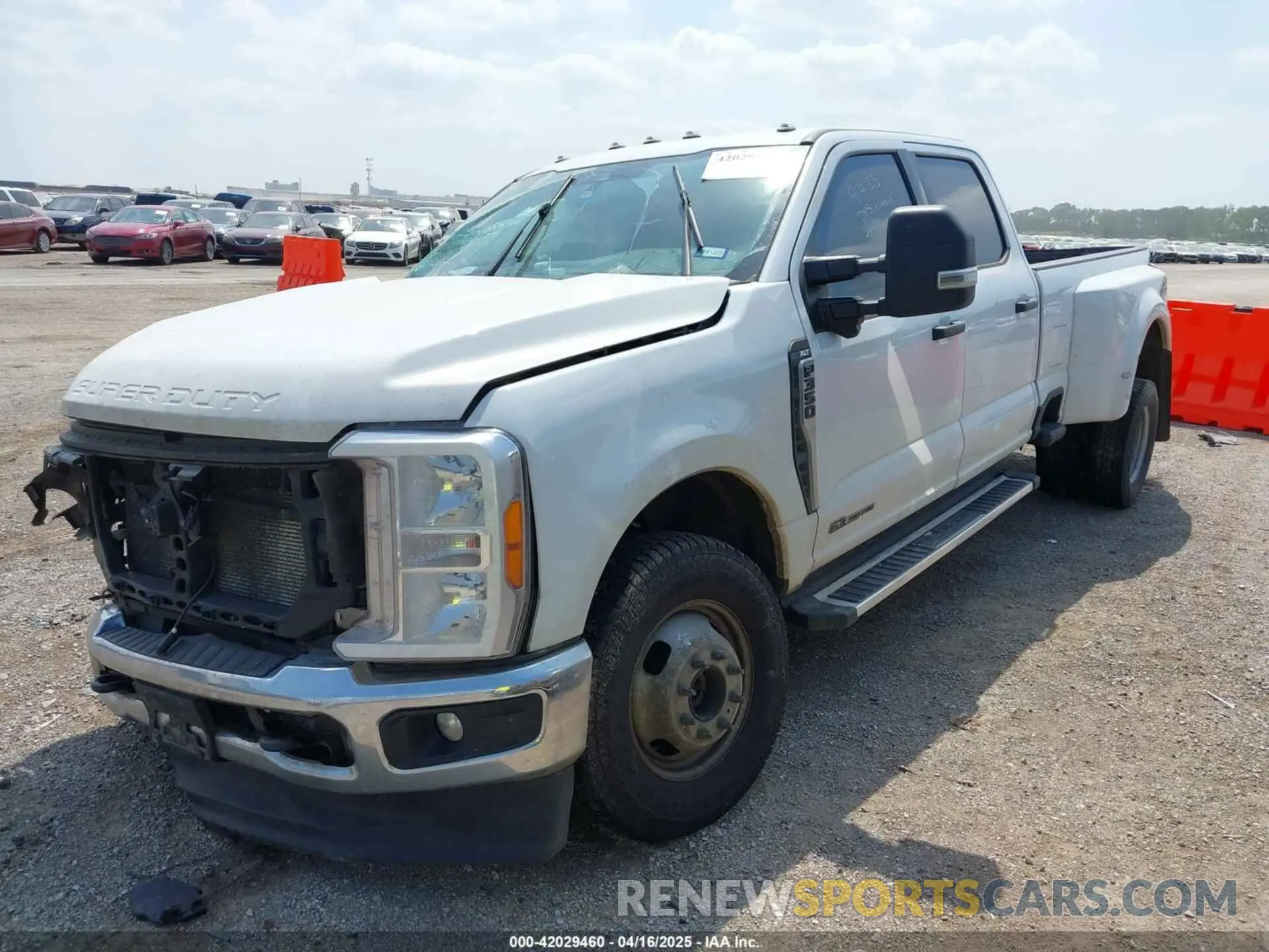 2 Photograph of a damaged car 1FT8W3DT9PEC23531 FORD F-350 2023