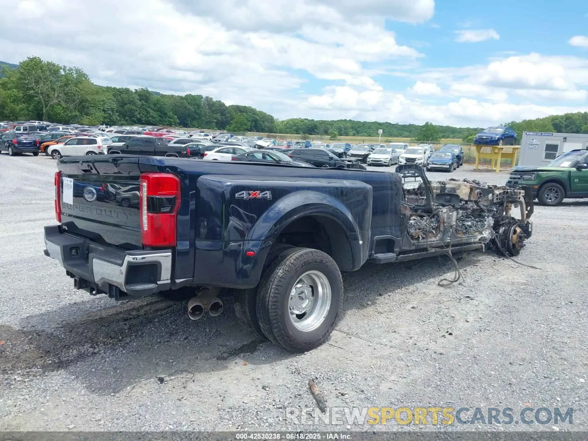 3 Photograph of a damaged car 1FT8W3DT9PEC97614 FORD F-350 2023