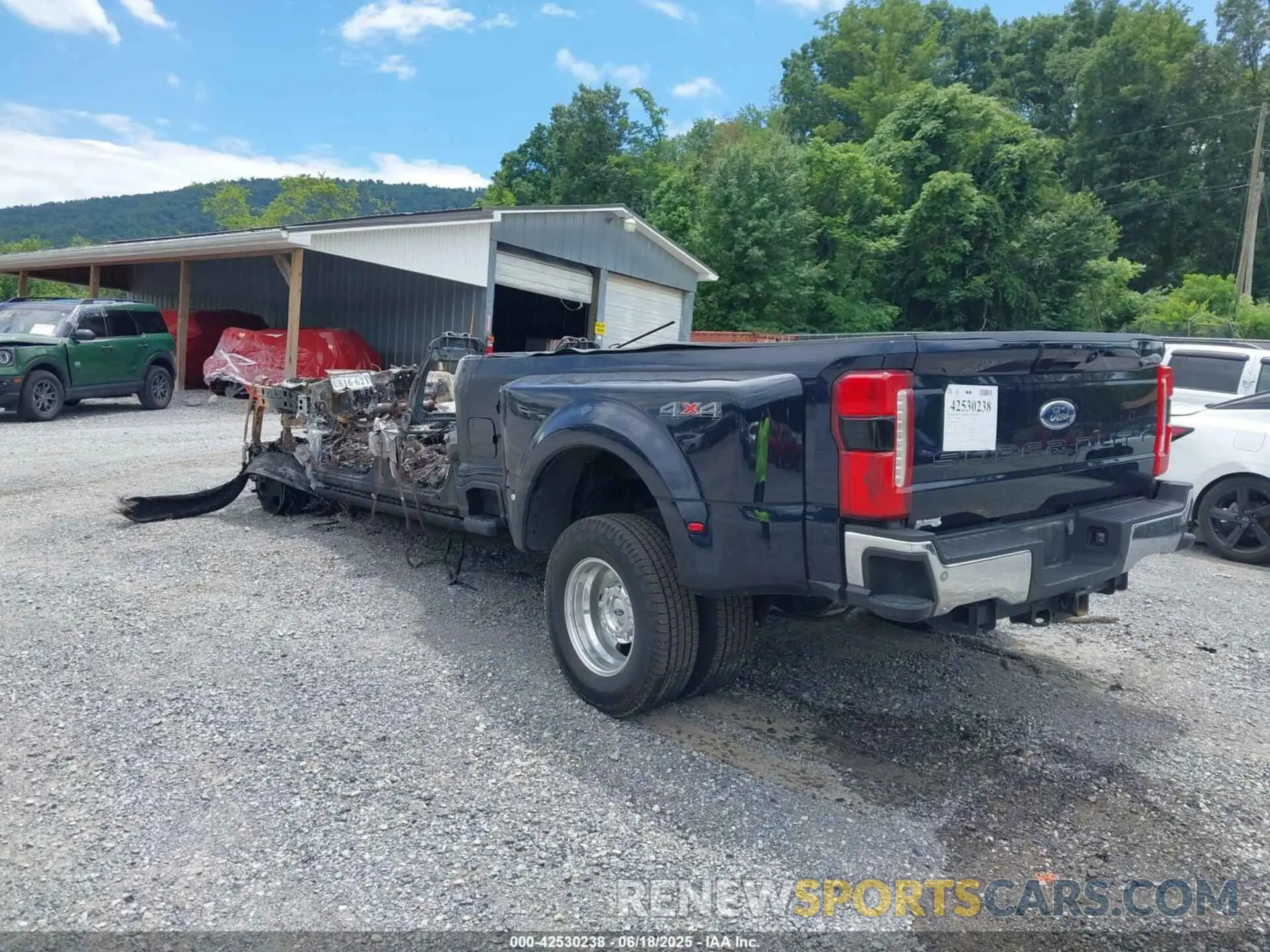 4 Photograph of a damaged car 1FT8W3DT9PEC97614 FORD F-350 2023