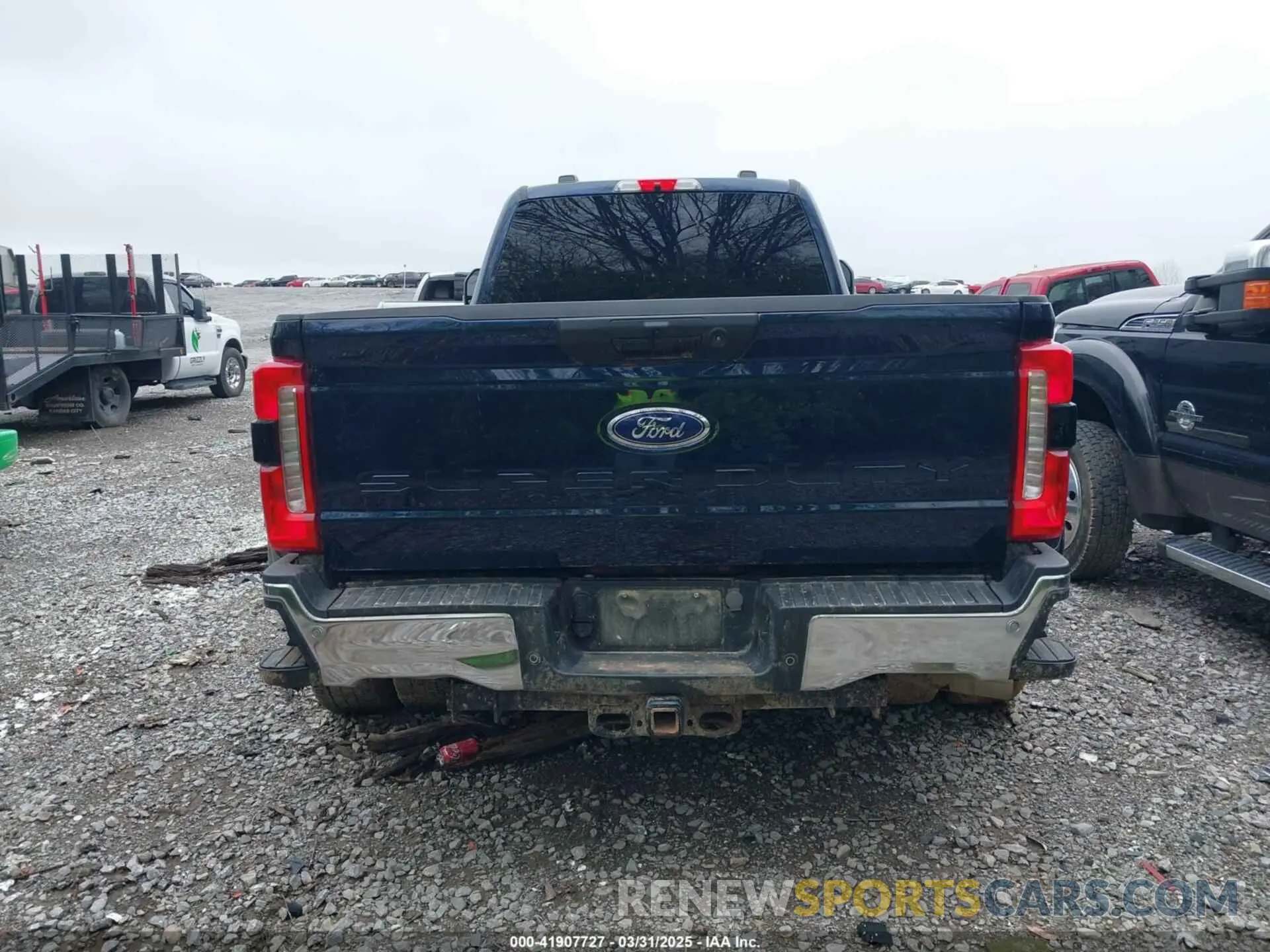 15 Photograph of a damaged car 1FT8W3DT9PED87149 FORD F-350 2023