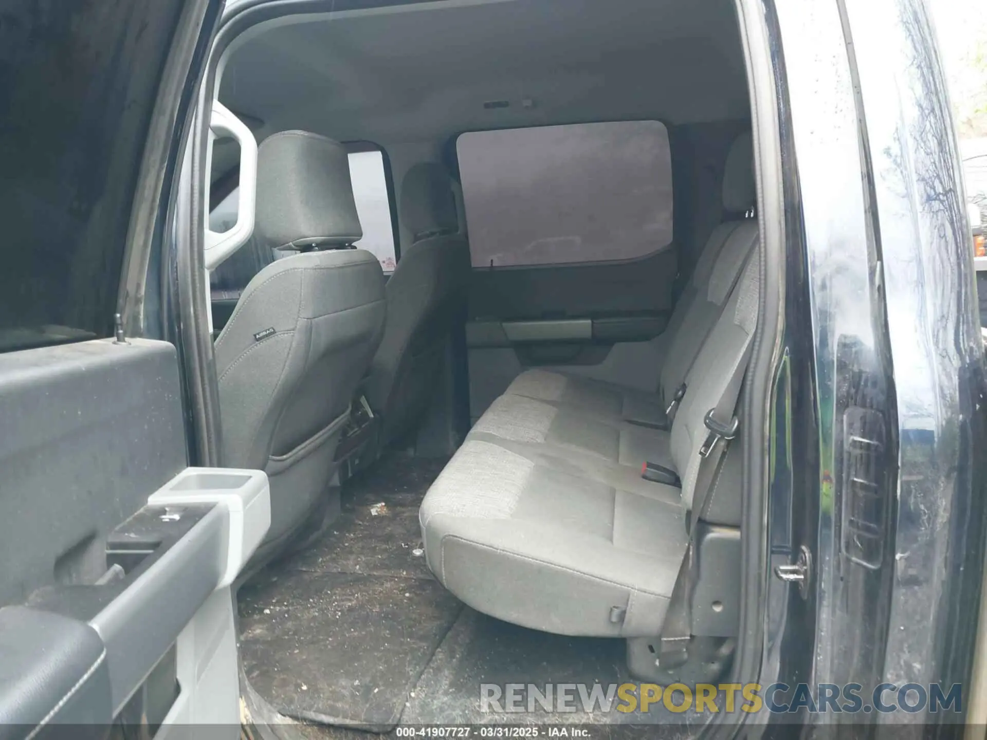 7 Photograph of a damaged car 1FT8W3DT9PED87149 FORD F-350 2023